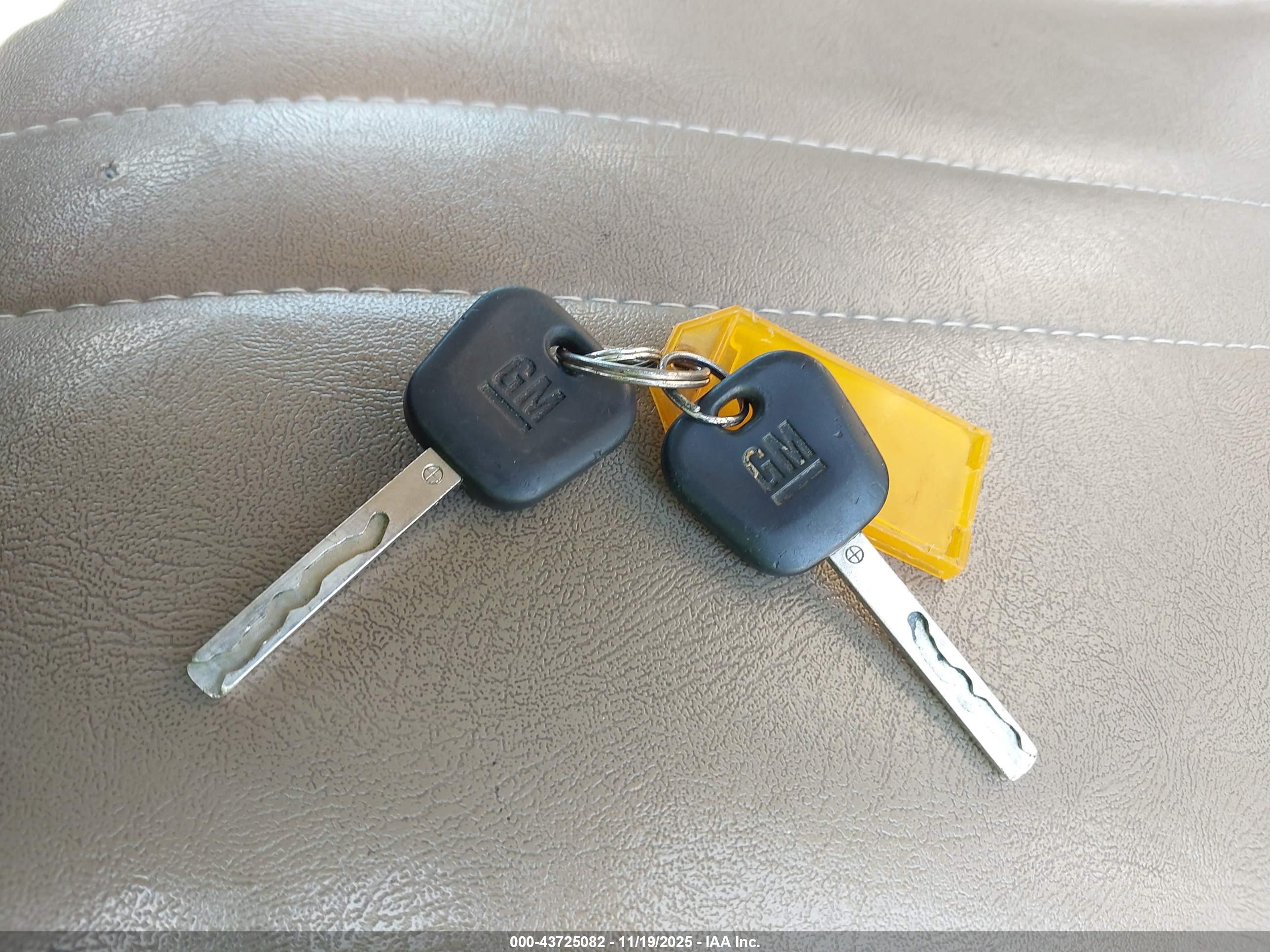 CHEVROLET EXPRESS image 11
