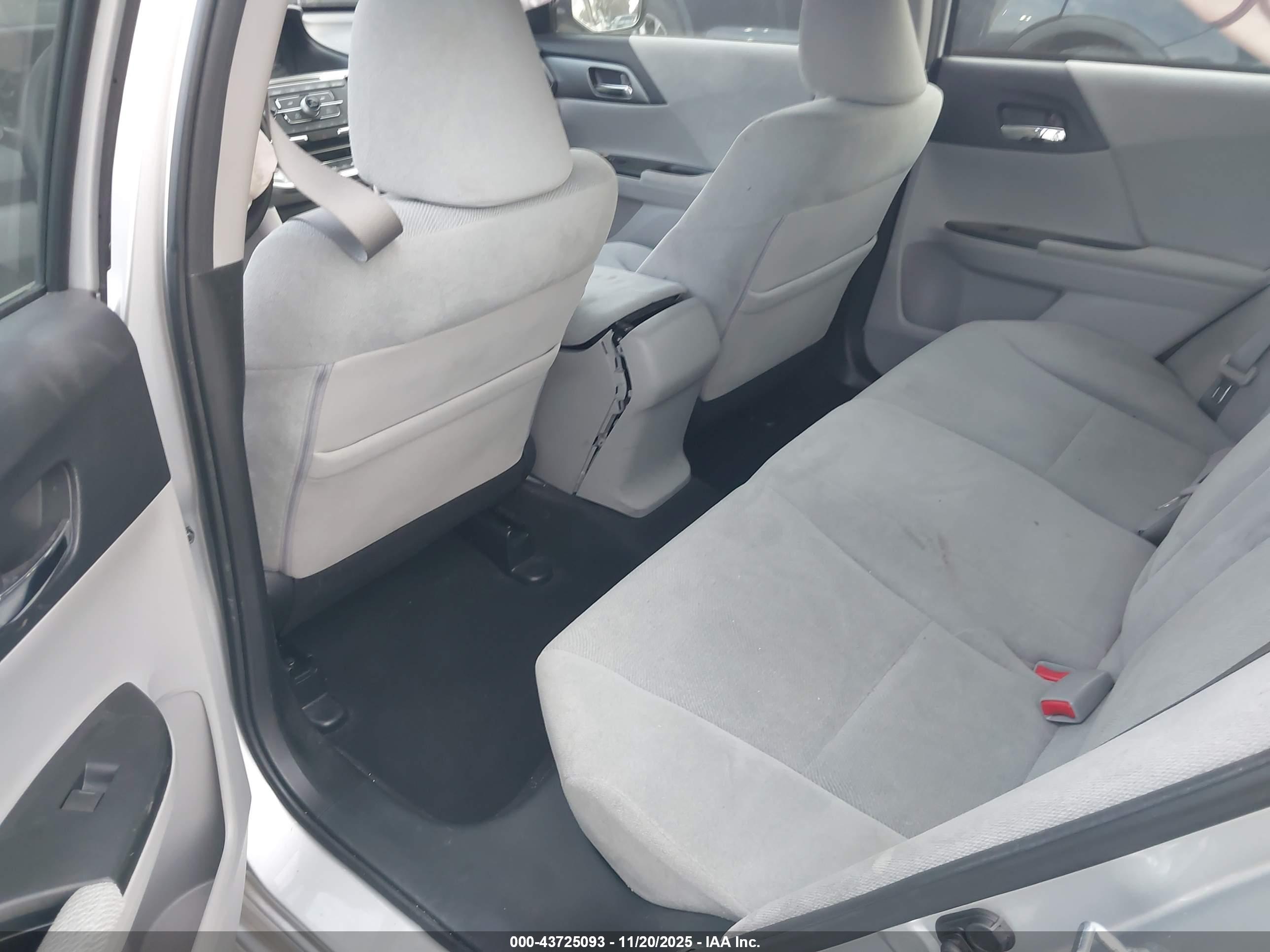 HONDA ACCORD image 8