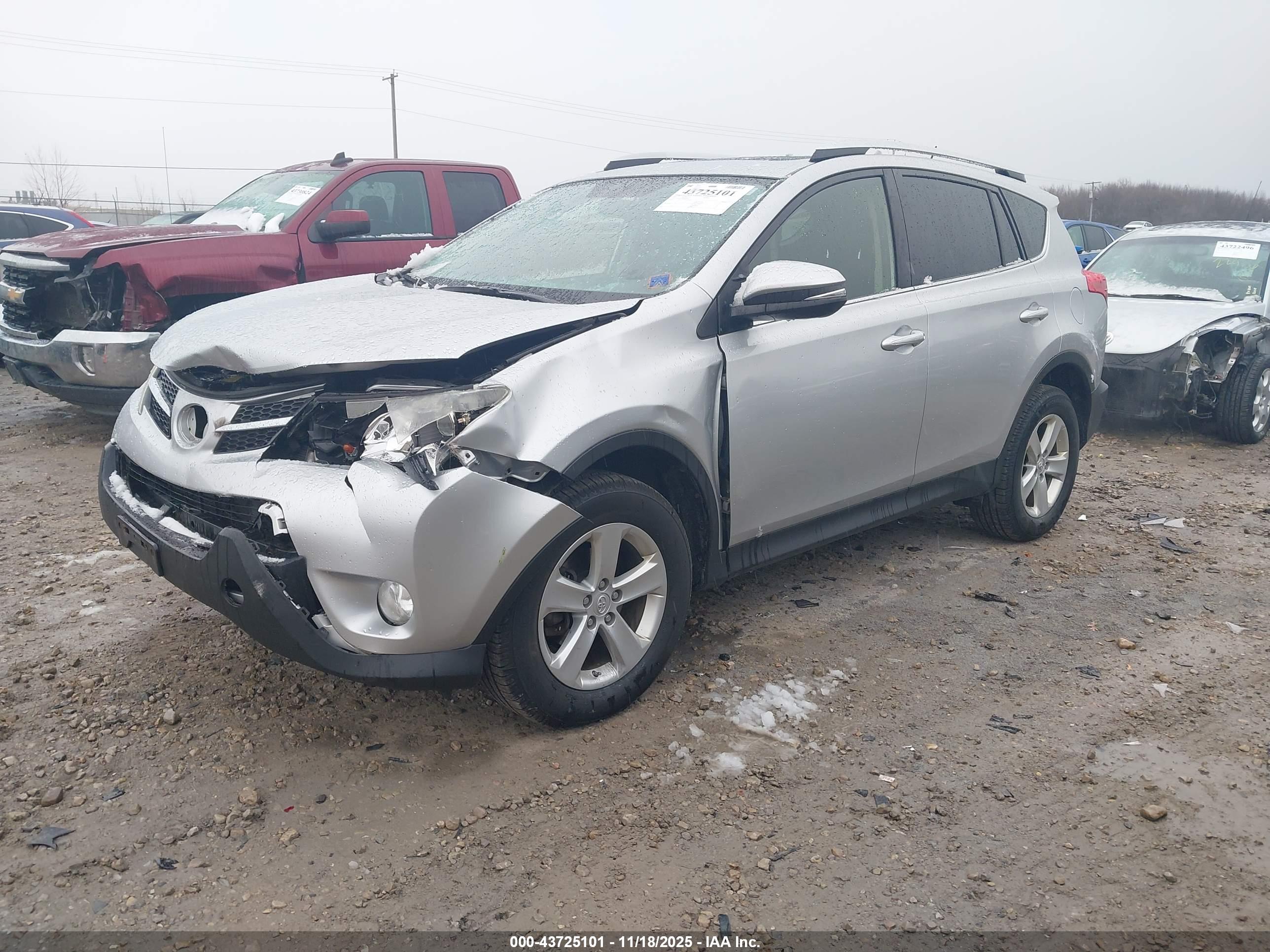 TOYOTA RAV4 image 2