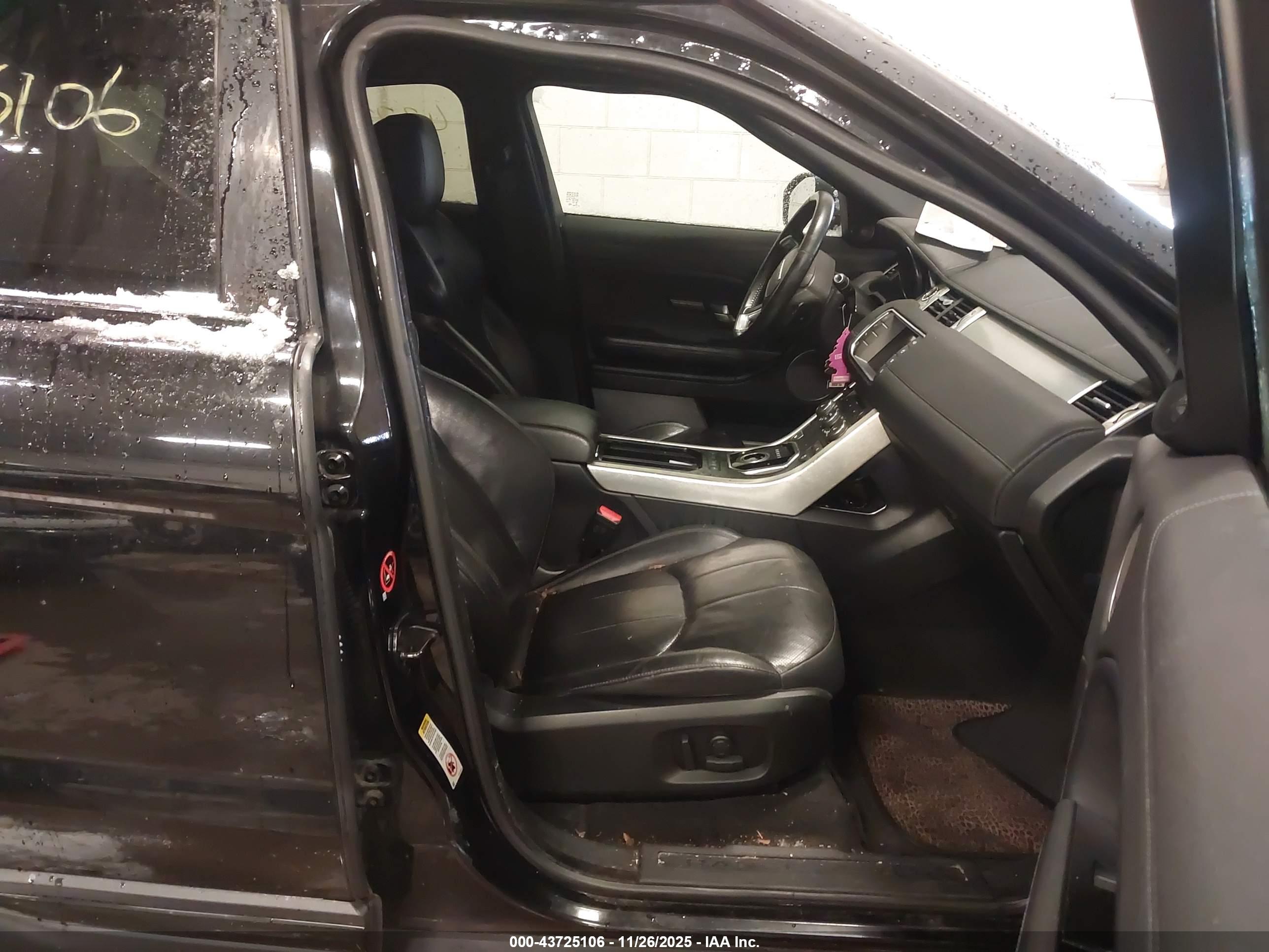 LAND ROVER image 5