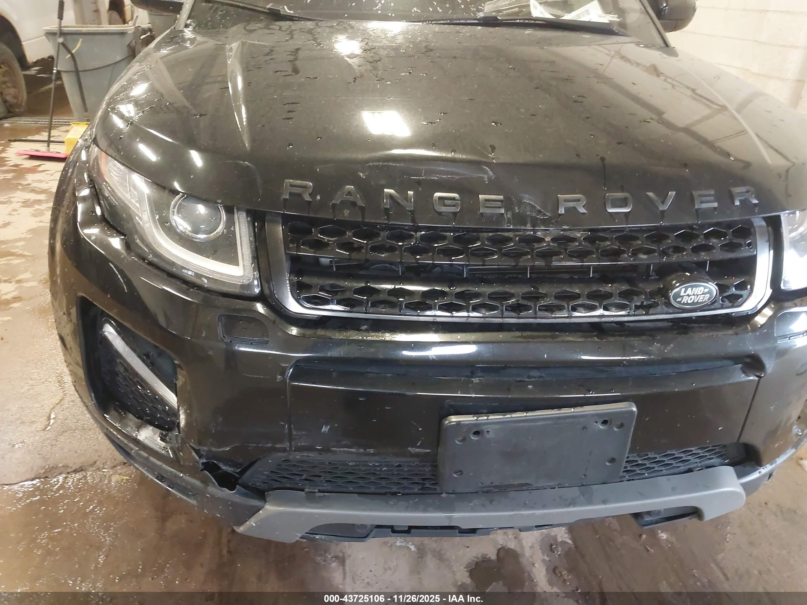 LAND ROVER image 6