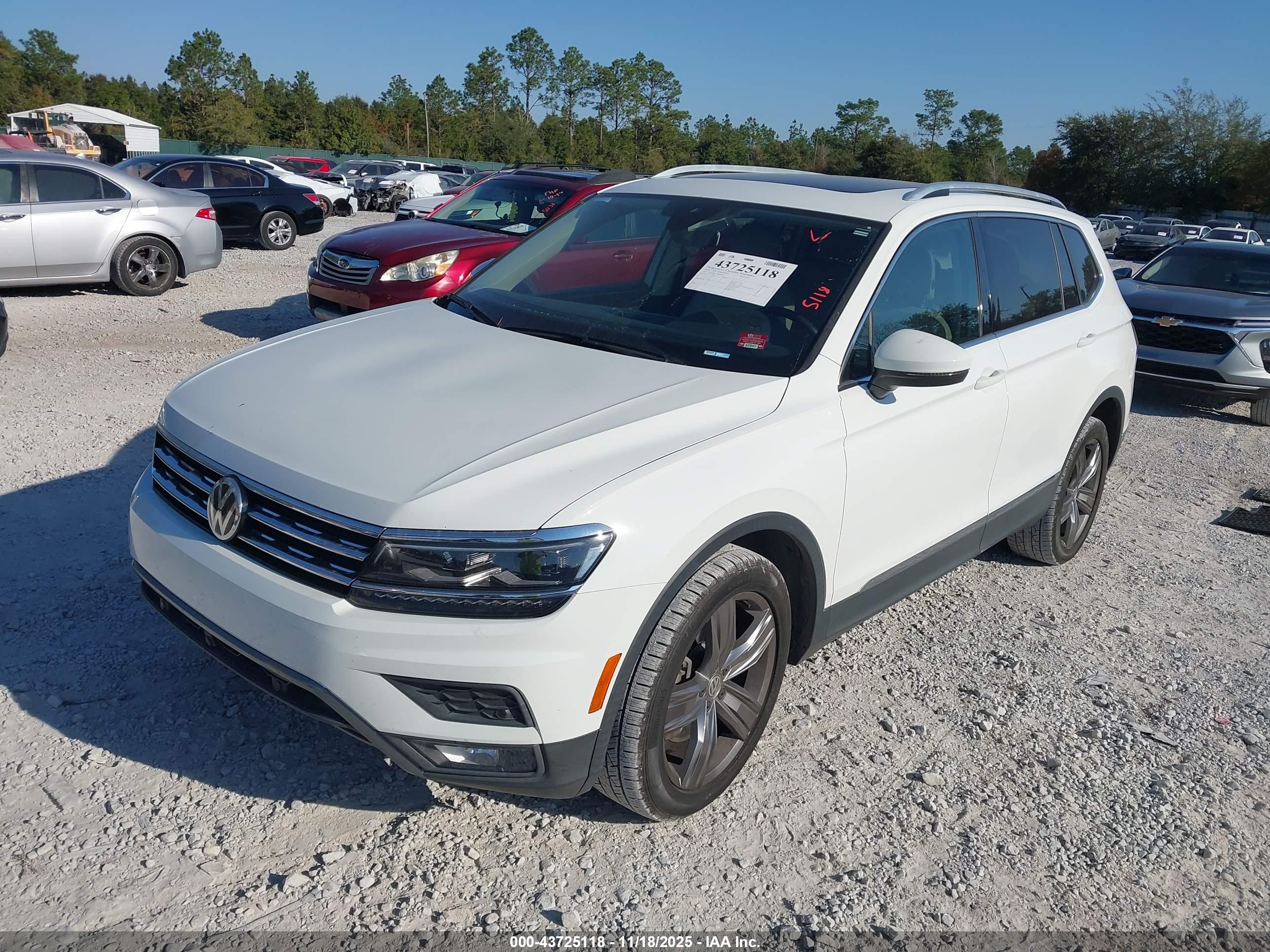 VOLKSWAGEN TIGUAN image 2