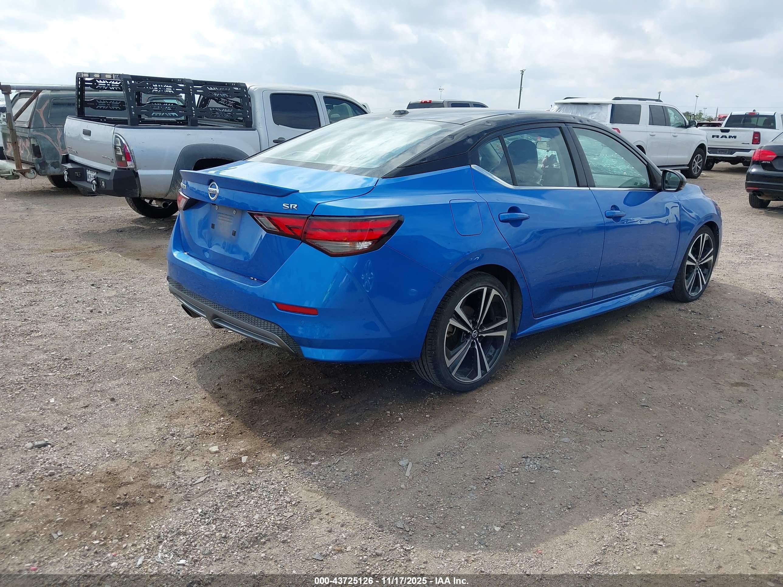 NISSAN SENTRA image 4