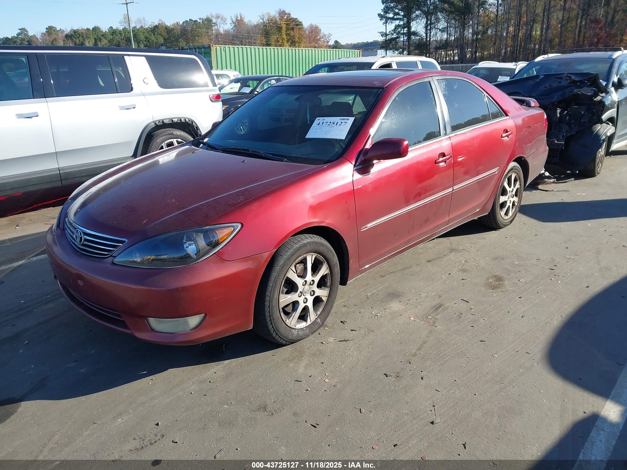 TOYOTA CAMRY image 2