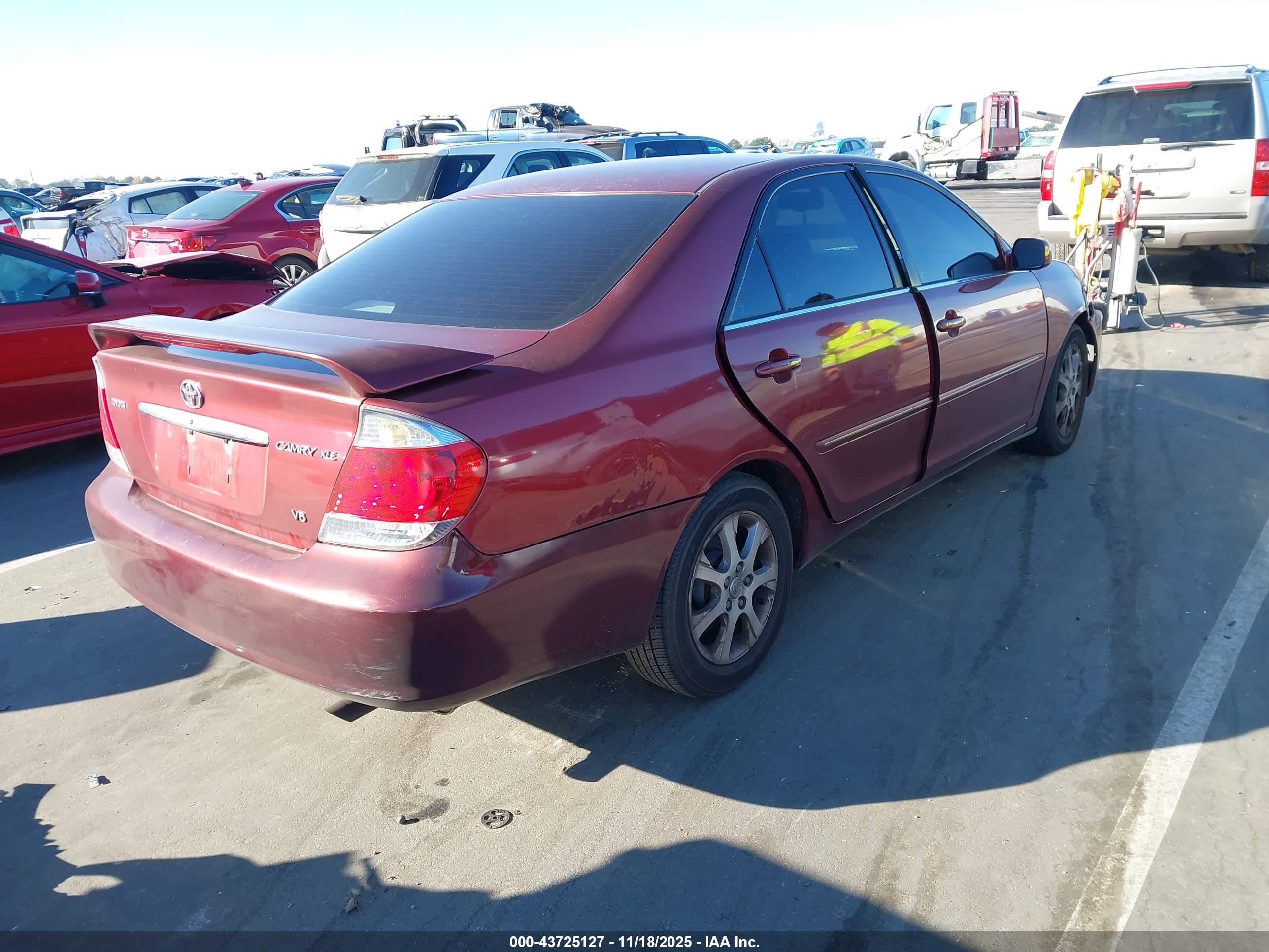 TOYOTA CAMRY image 4