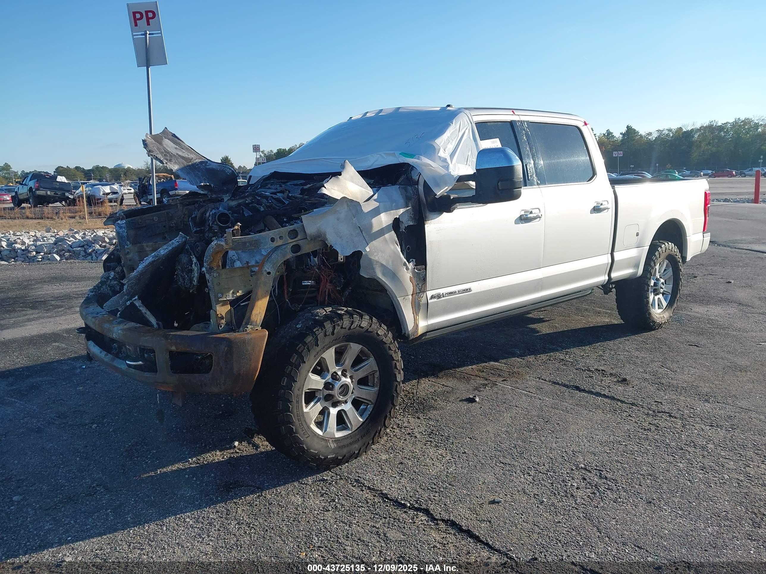 FORD F-250 image 2