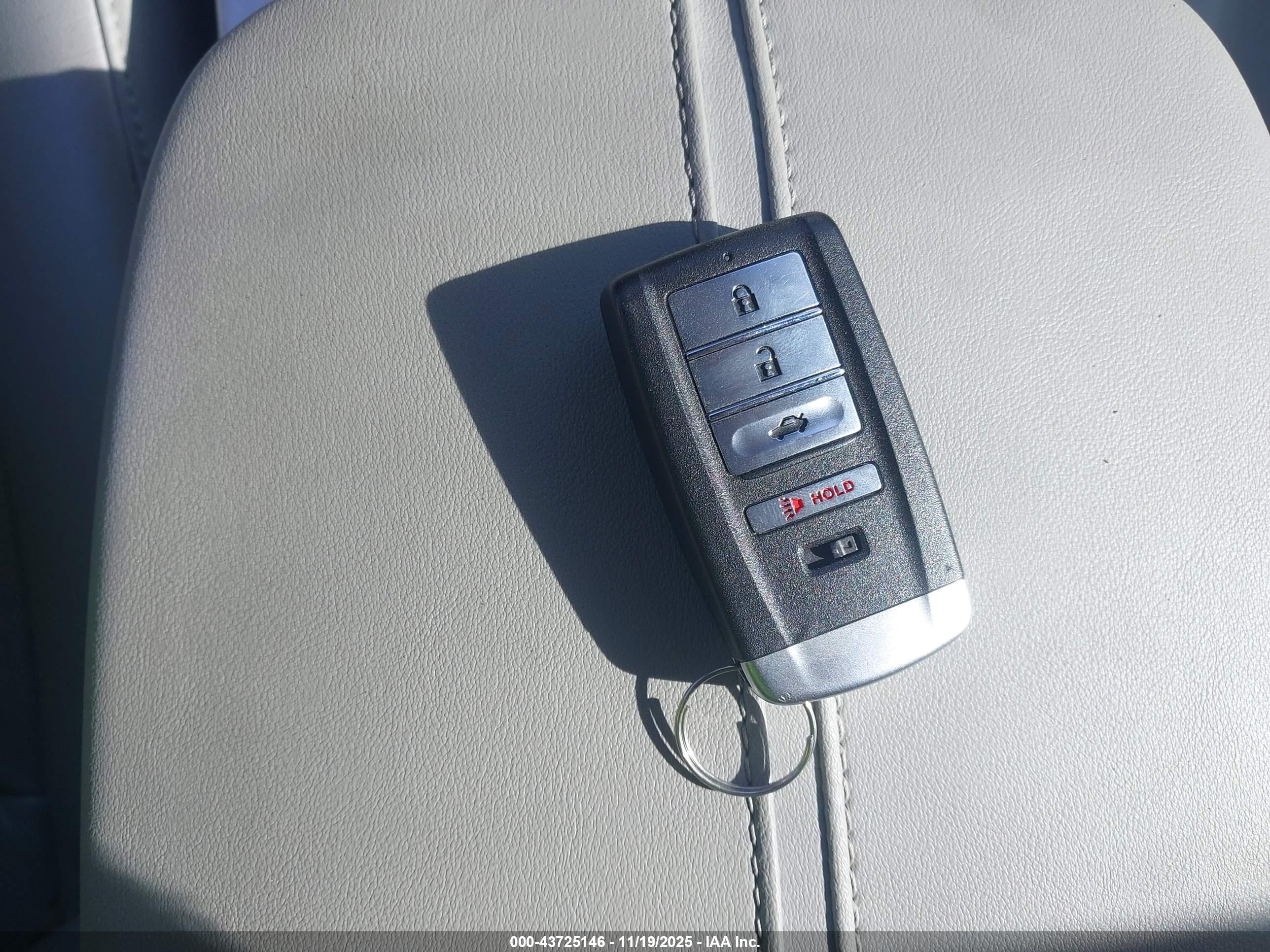 ACURA TLX image 11