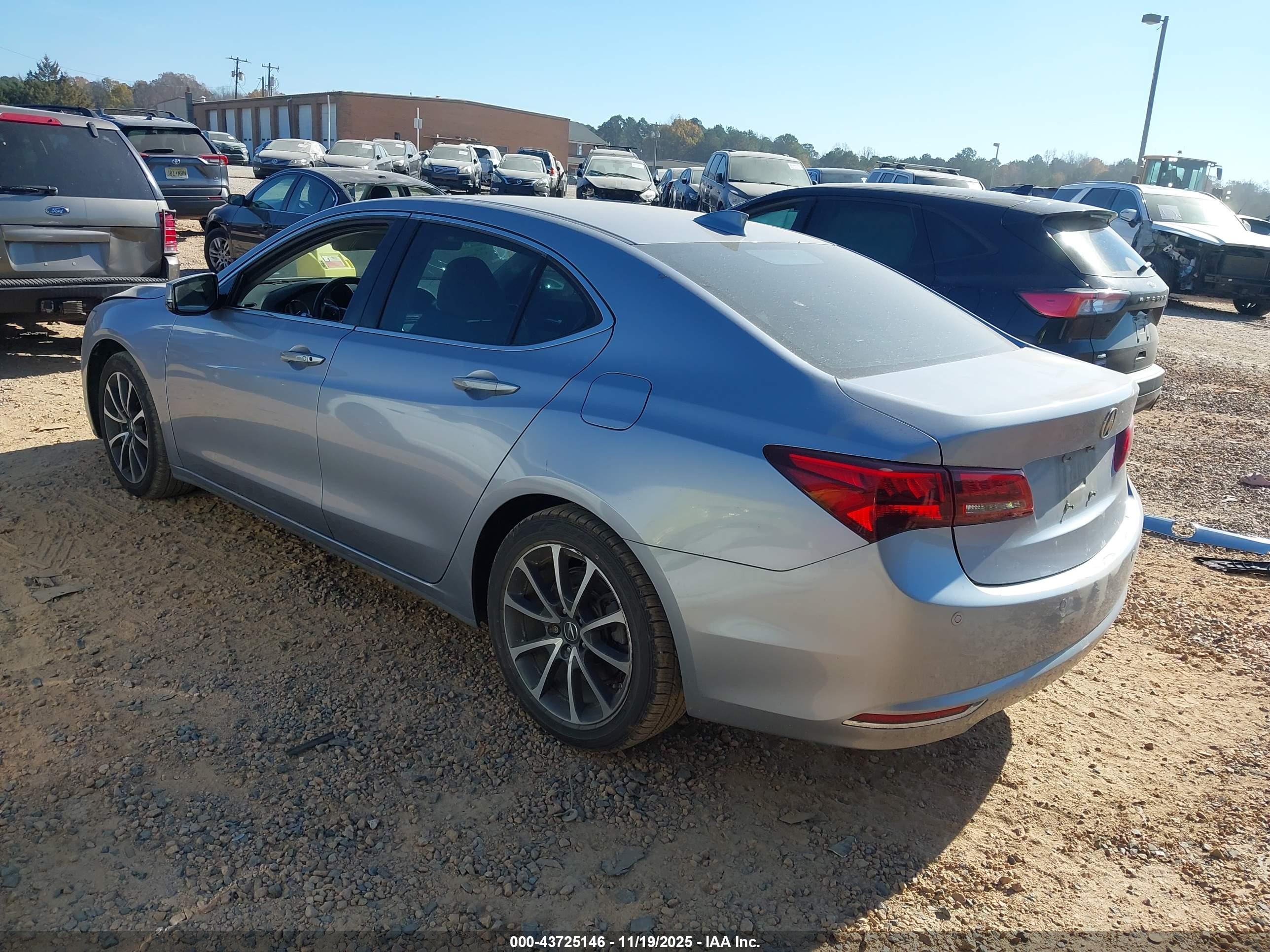 ACURA TLX image 3