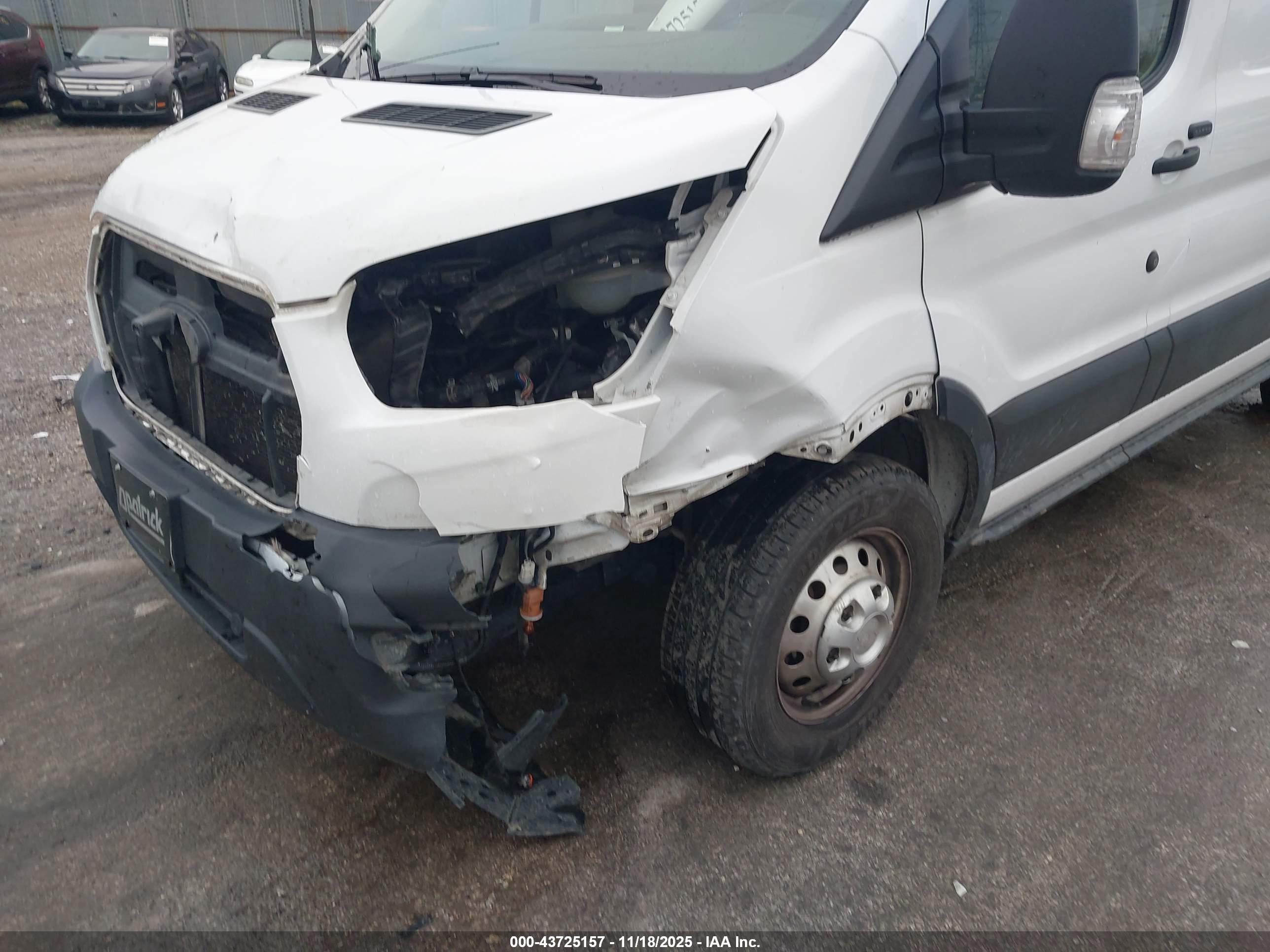 FORD TRANSIT-250 image 6