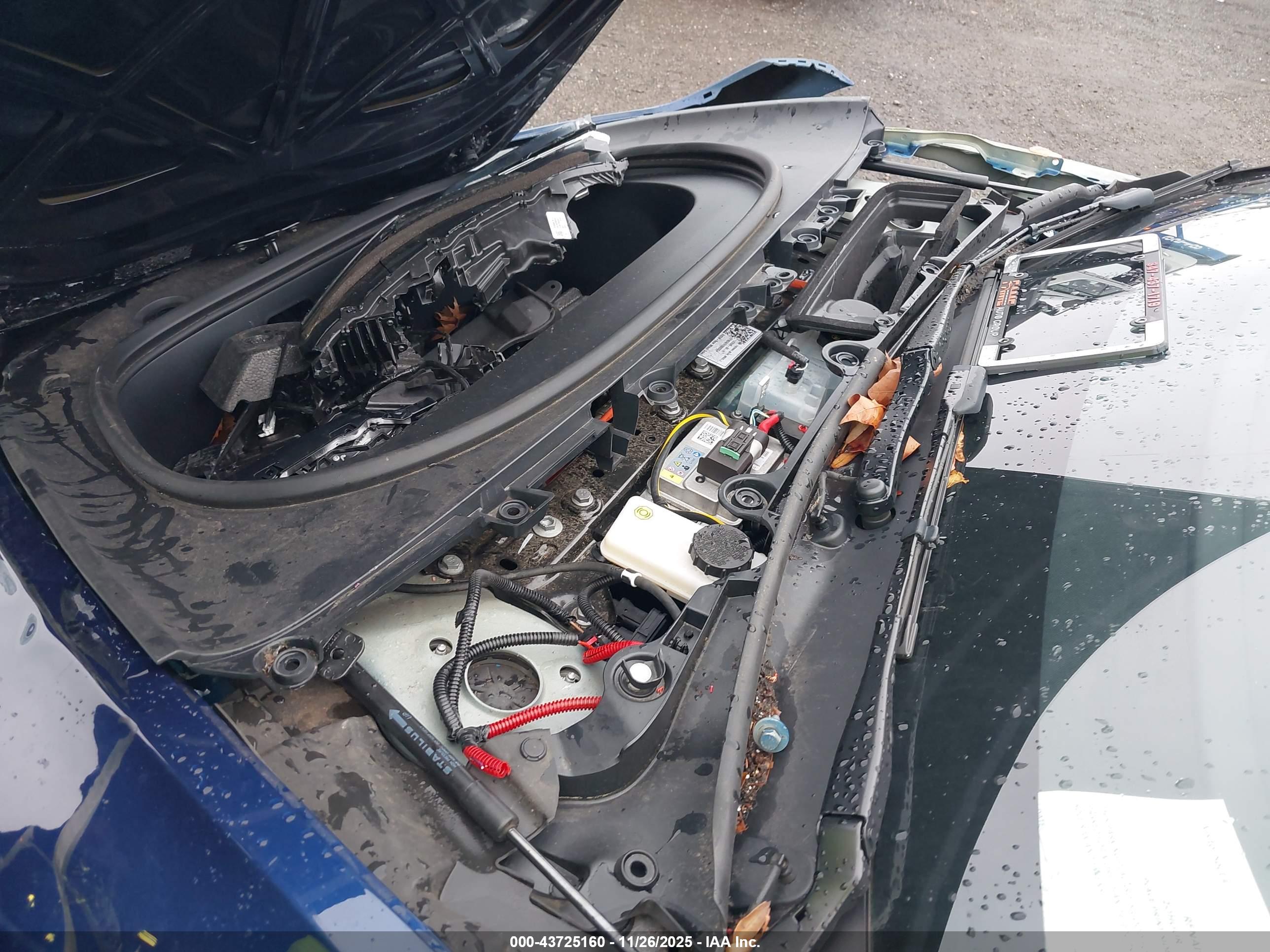 TESLA MODEL image 10