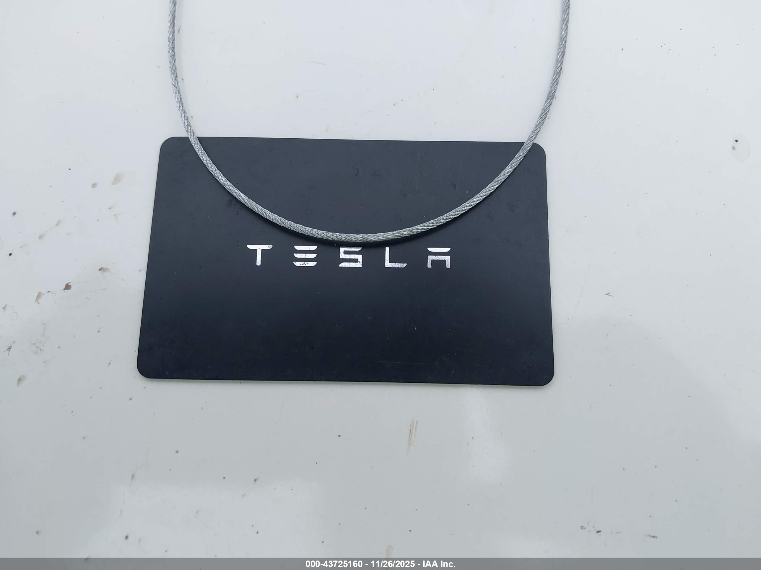 TESLA MODEL image 11