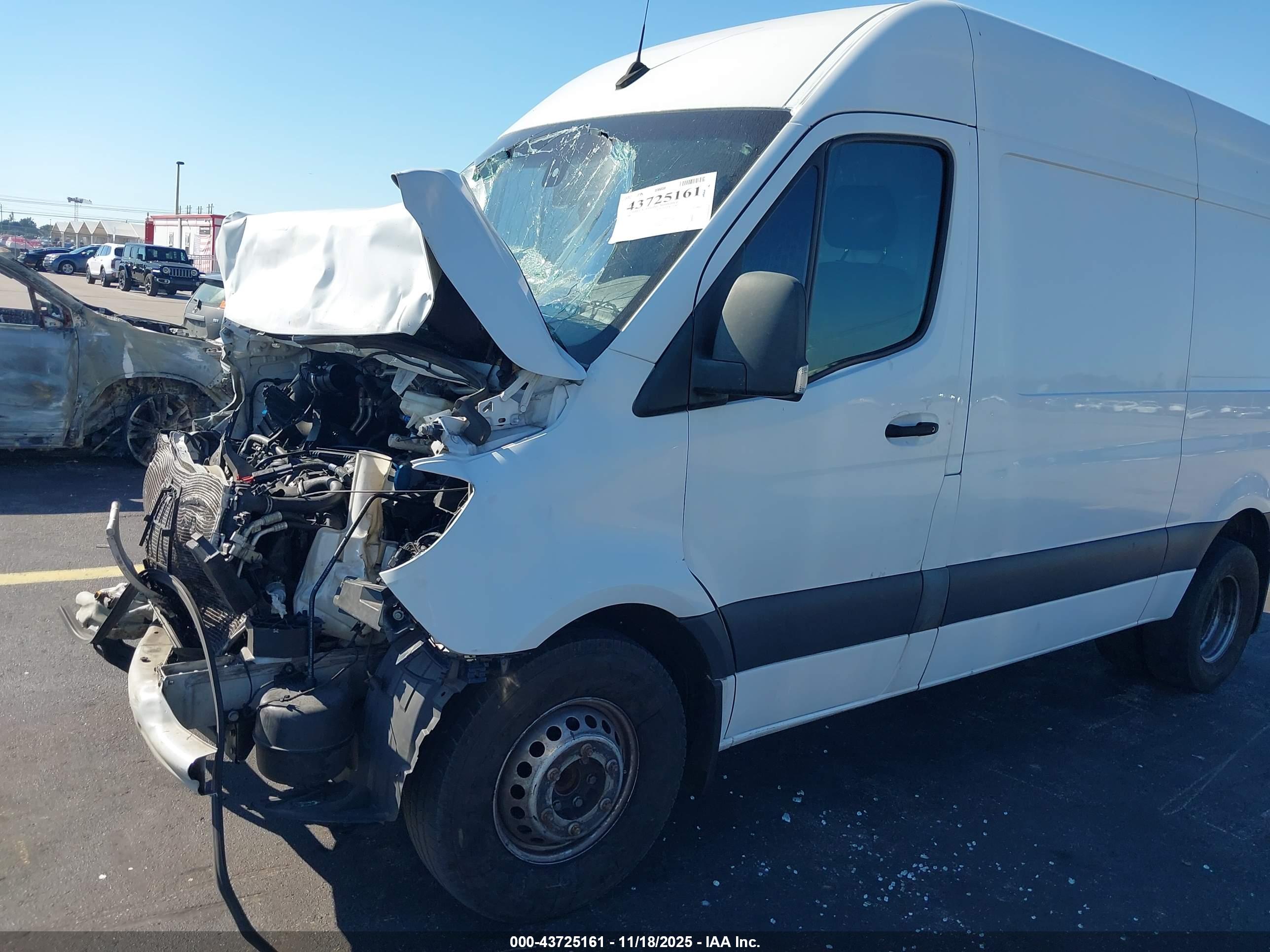 MERCEDES-BENZ SPRINTER image 6