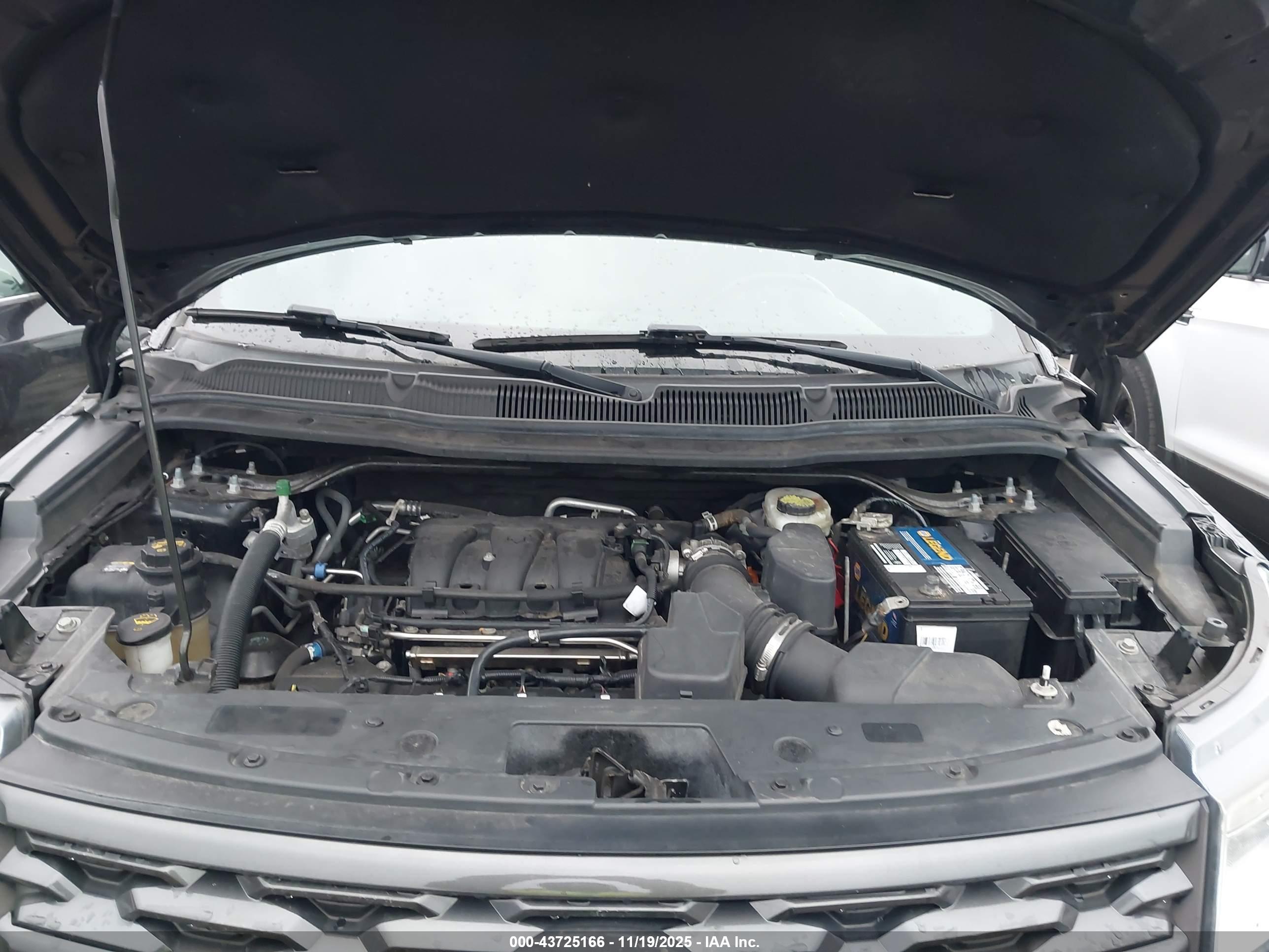 FORD EXPLORER image 10