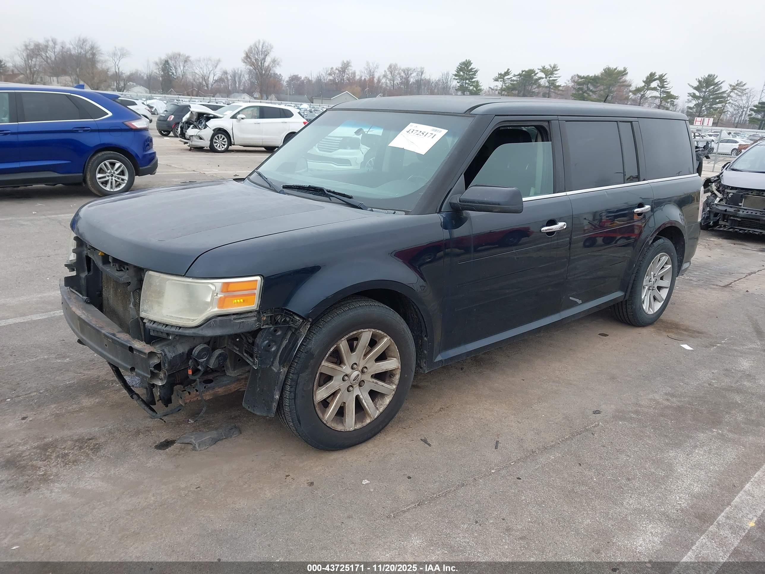 FORD FLEX image 2