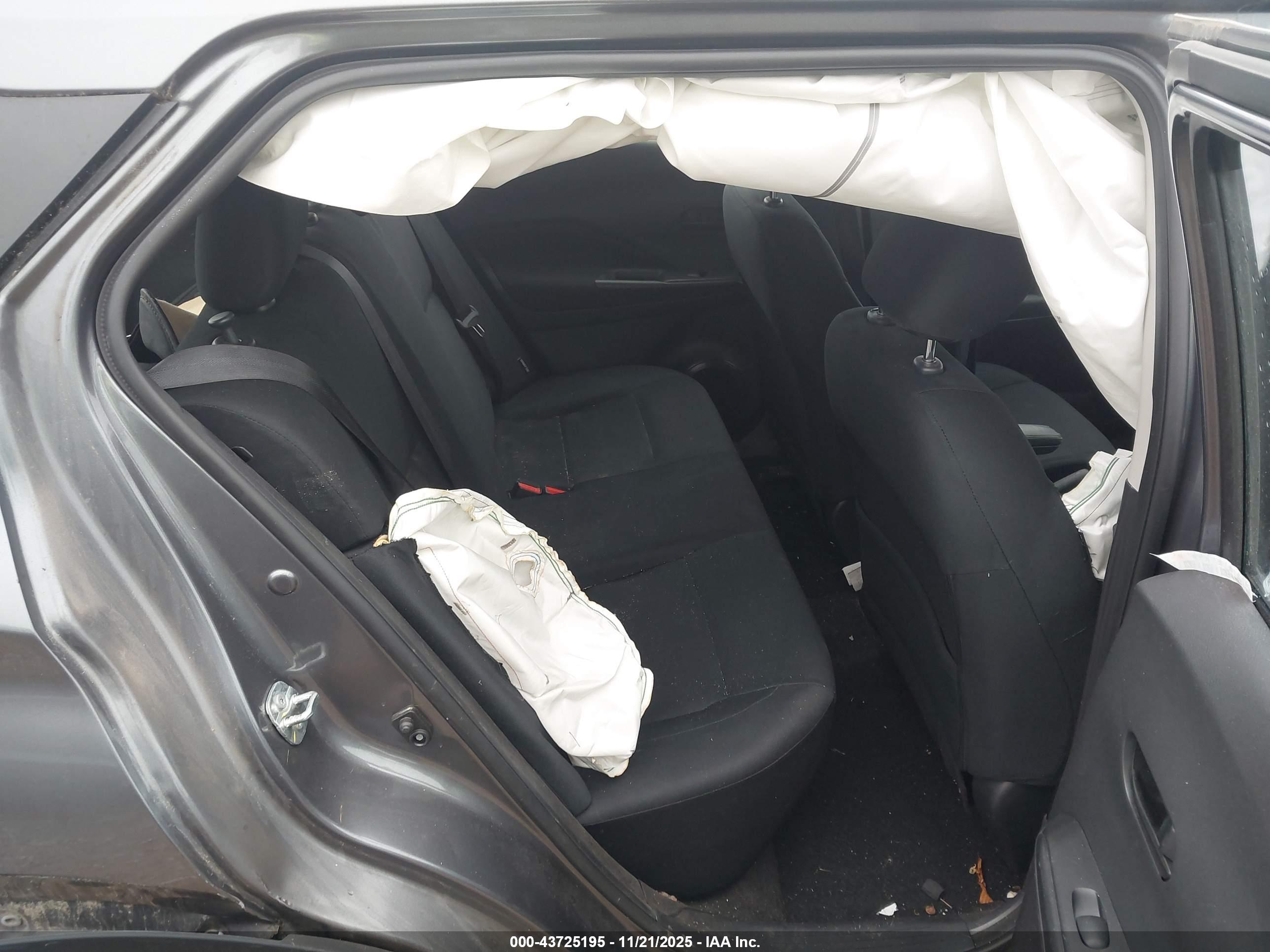 NISSAN KICKS image 8