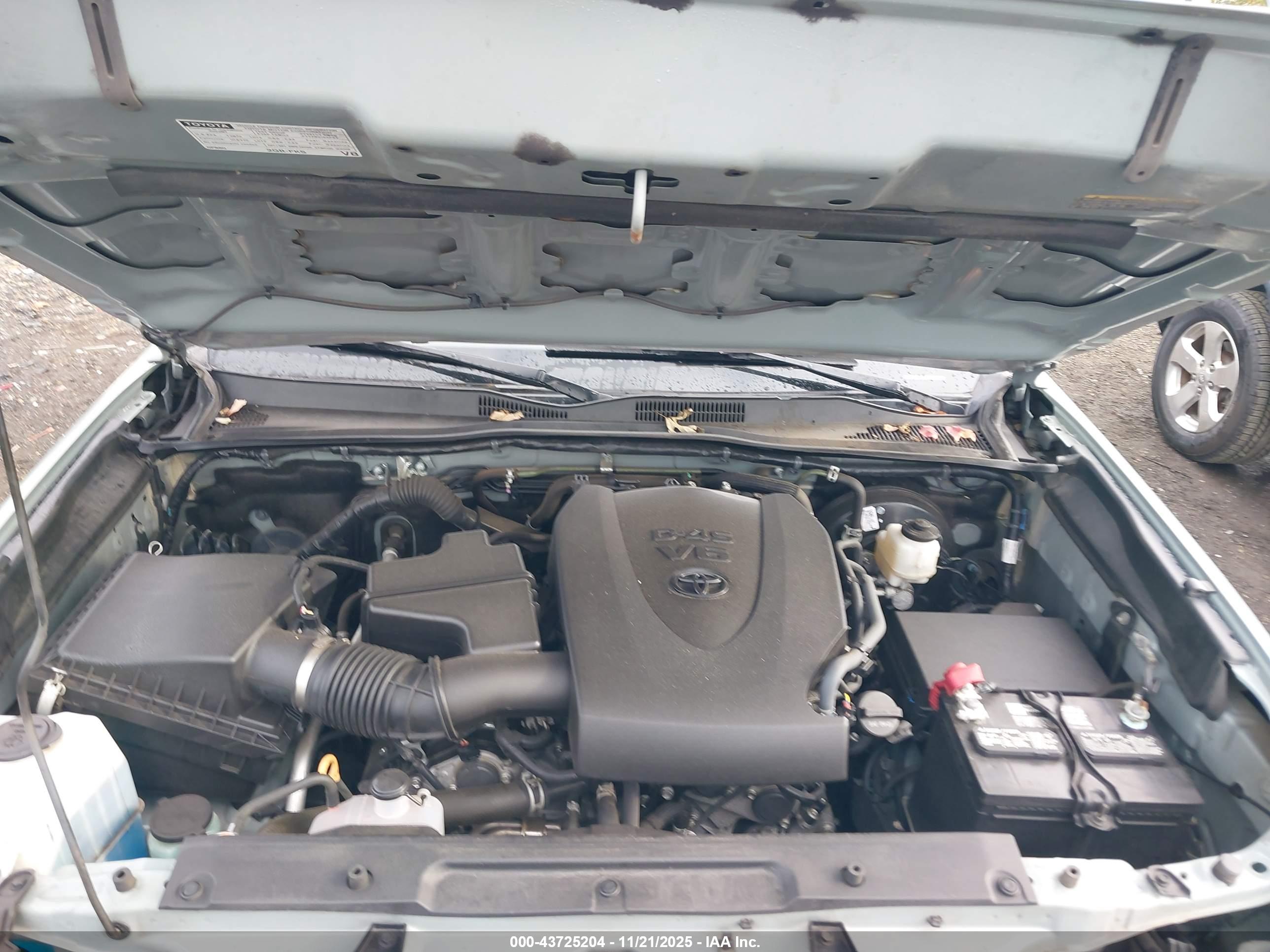 TOYOTA TACOMA image 10