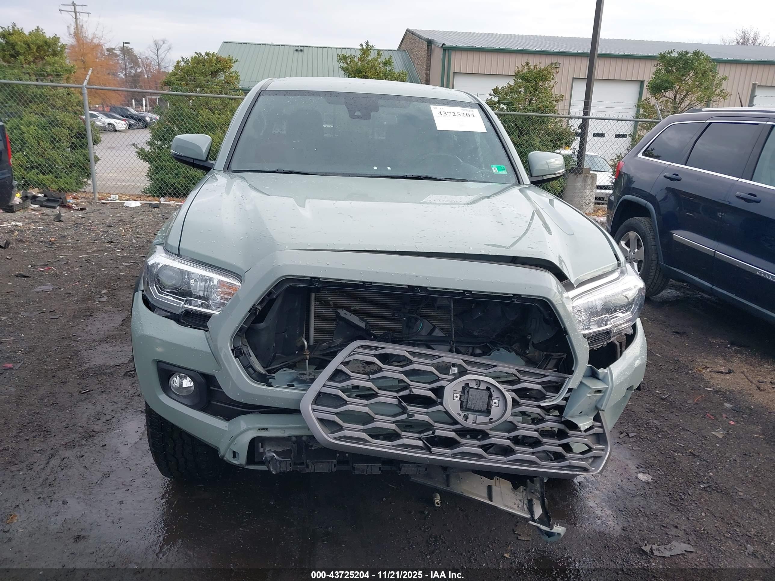 TOYOTA TACOMA image 6