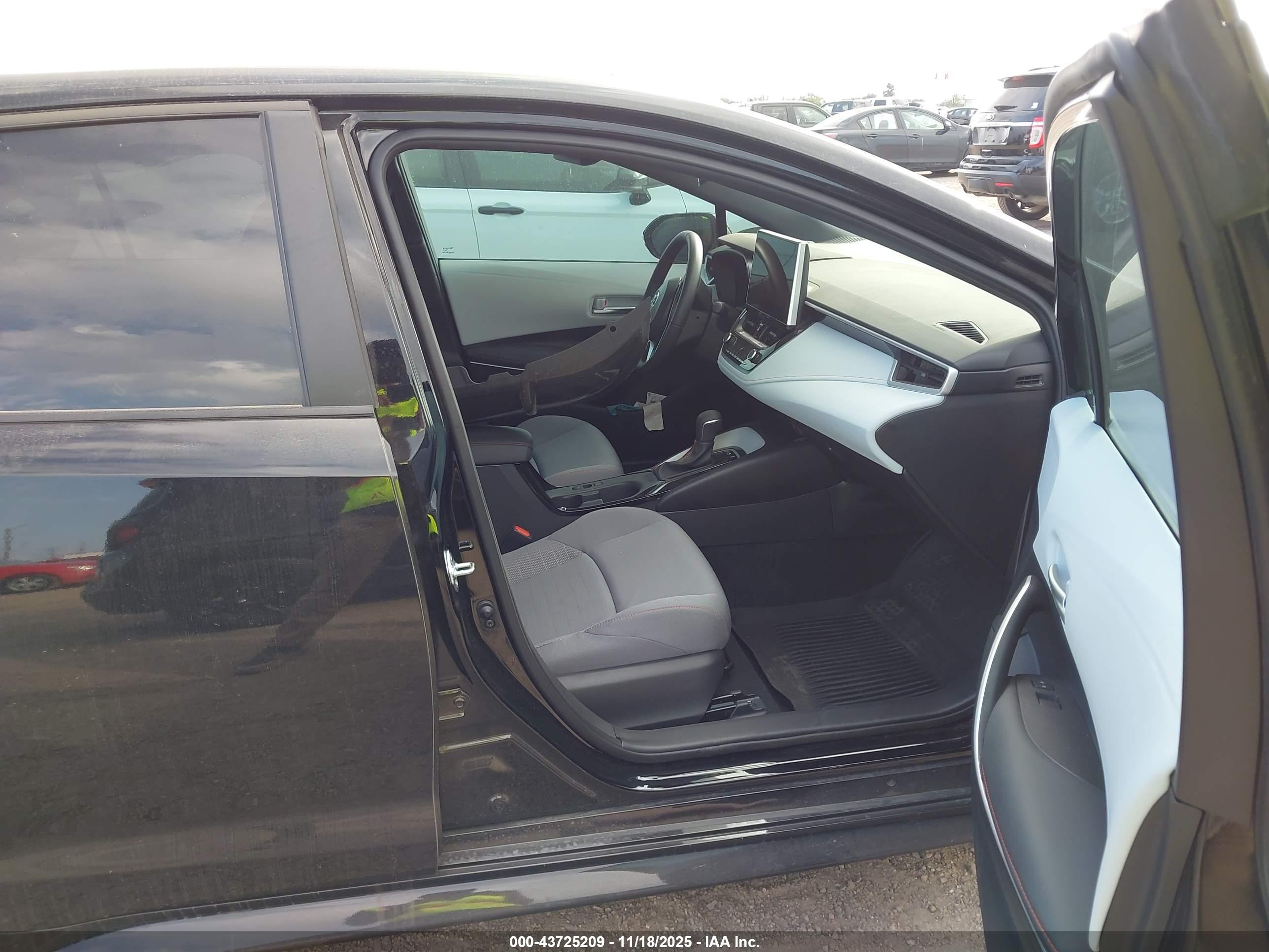 TOYOTA COROLLA image 5