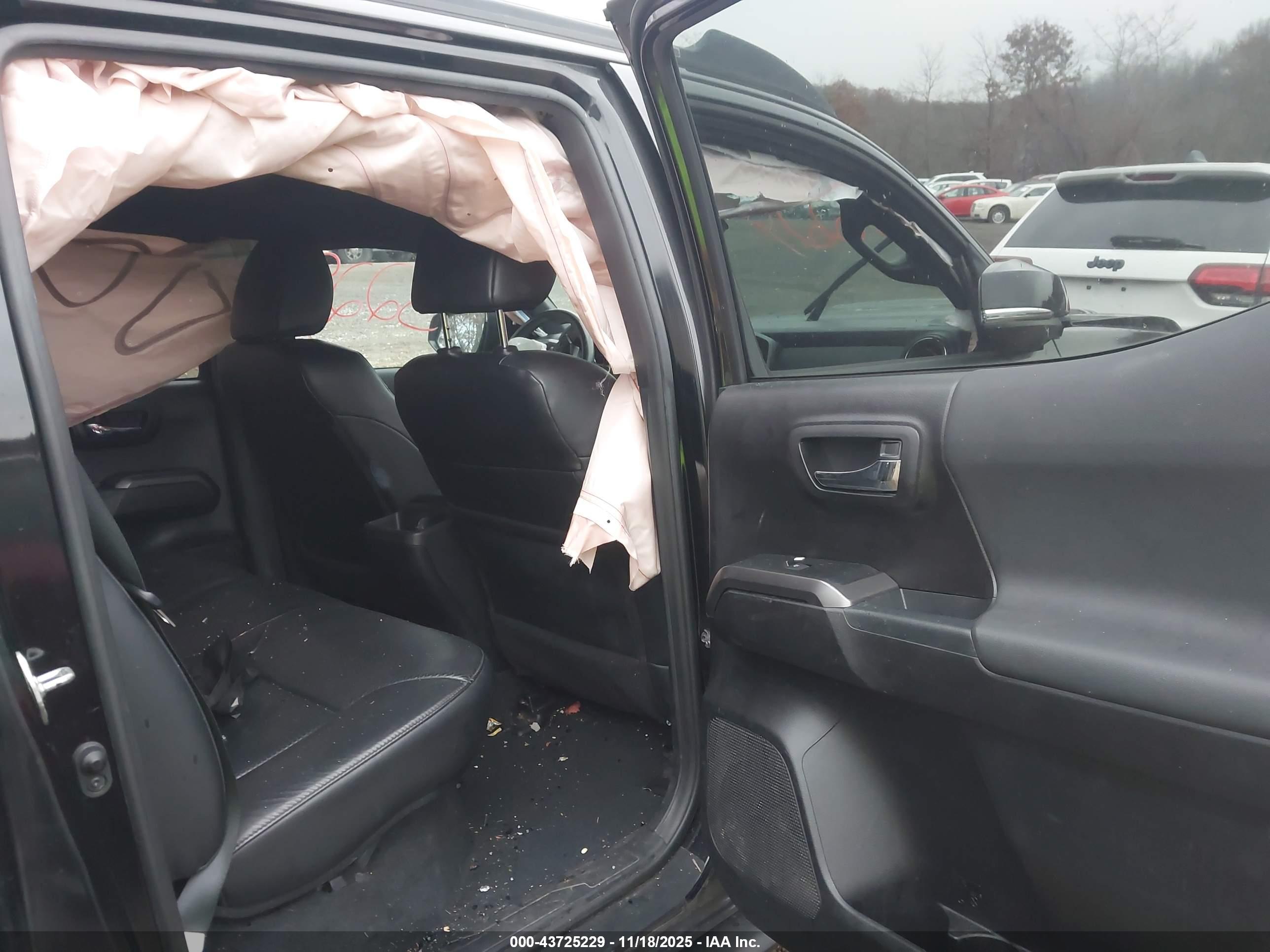 TOYOTA TACOMA image 8