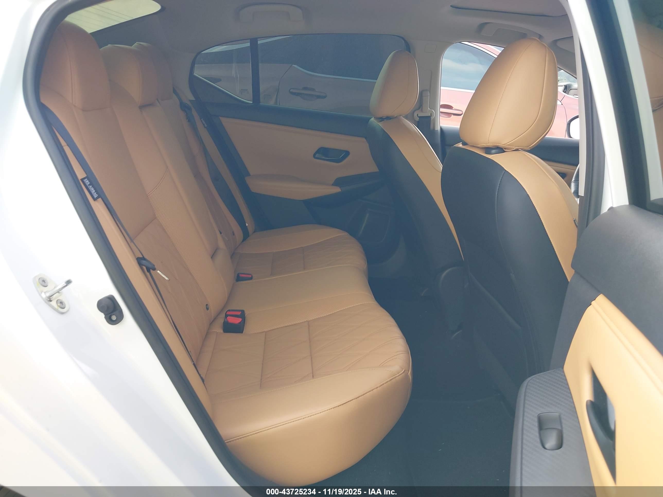 NISSAN SENTRA image 8
