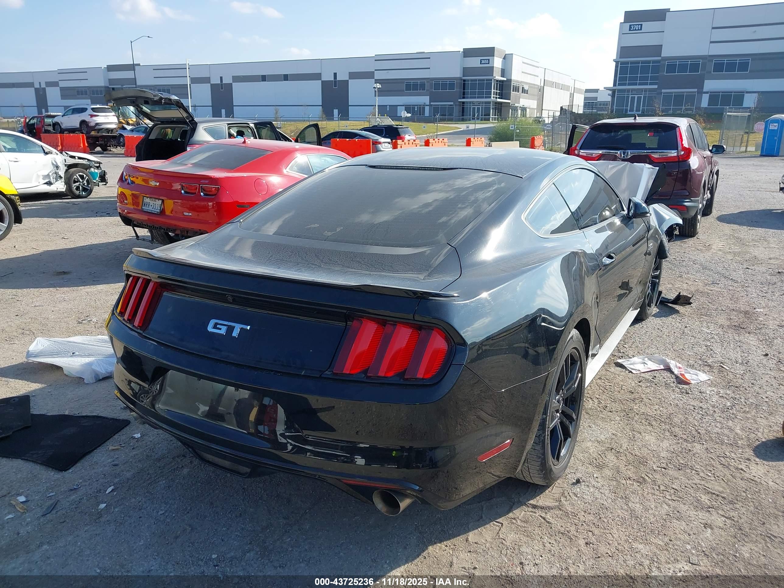 FORD MUSTANG image 4