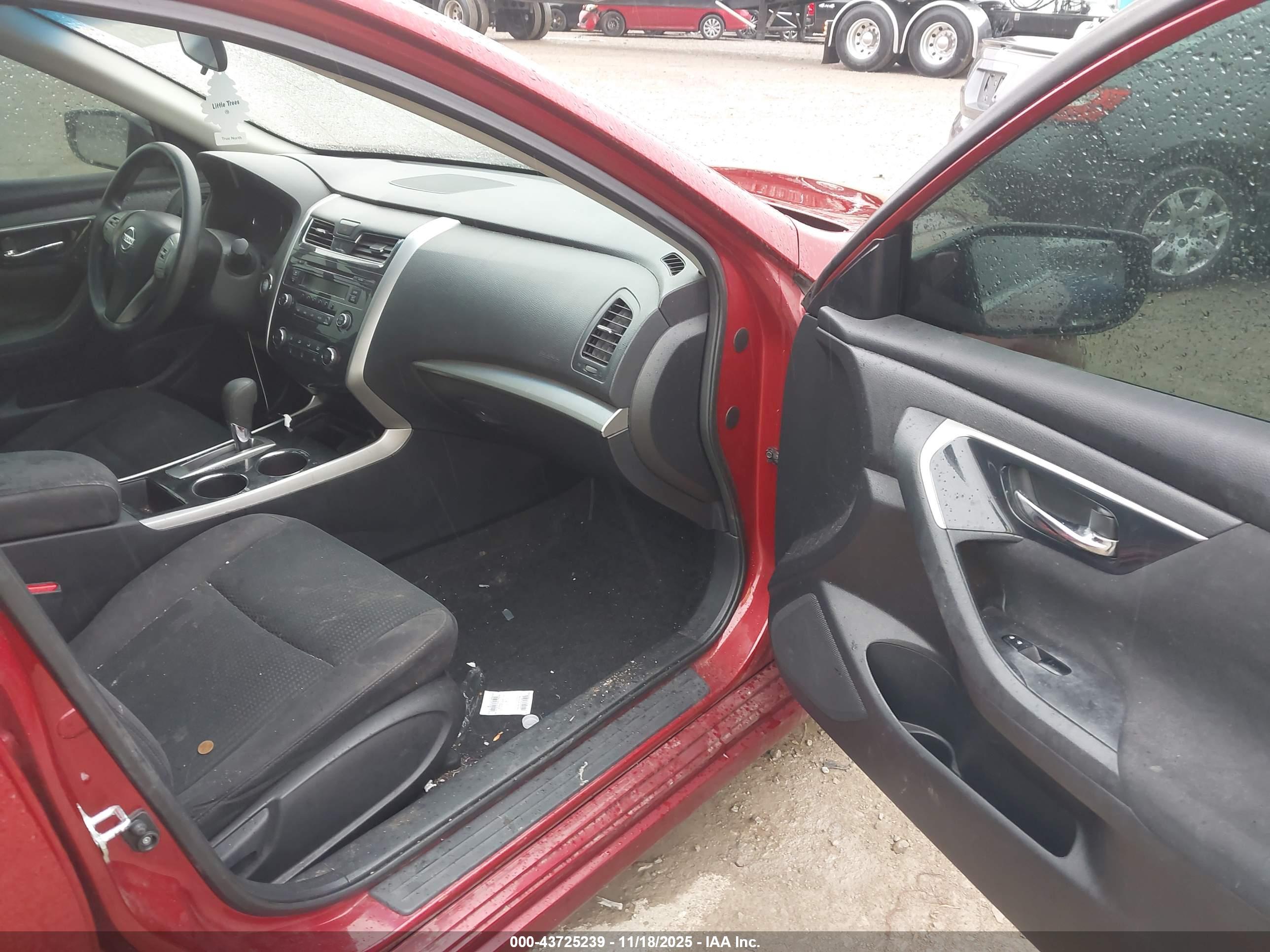 NISSAN ALTIMA image 5