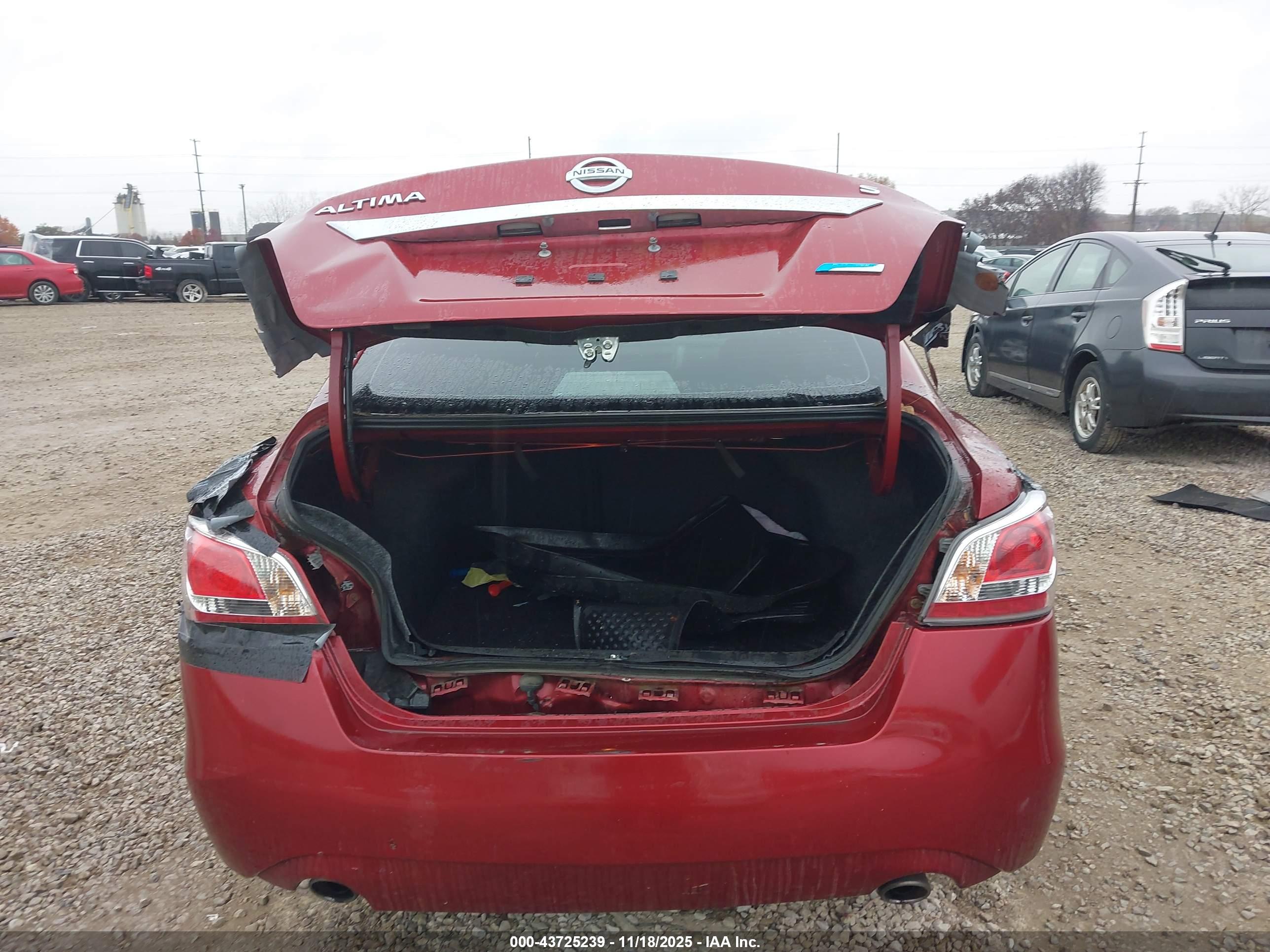 NISSAN ALTIMA image 6