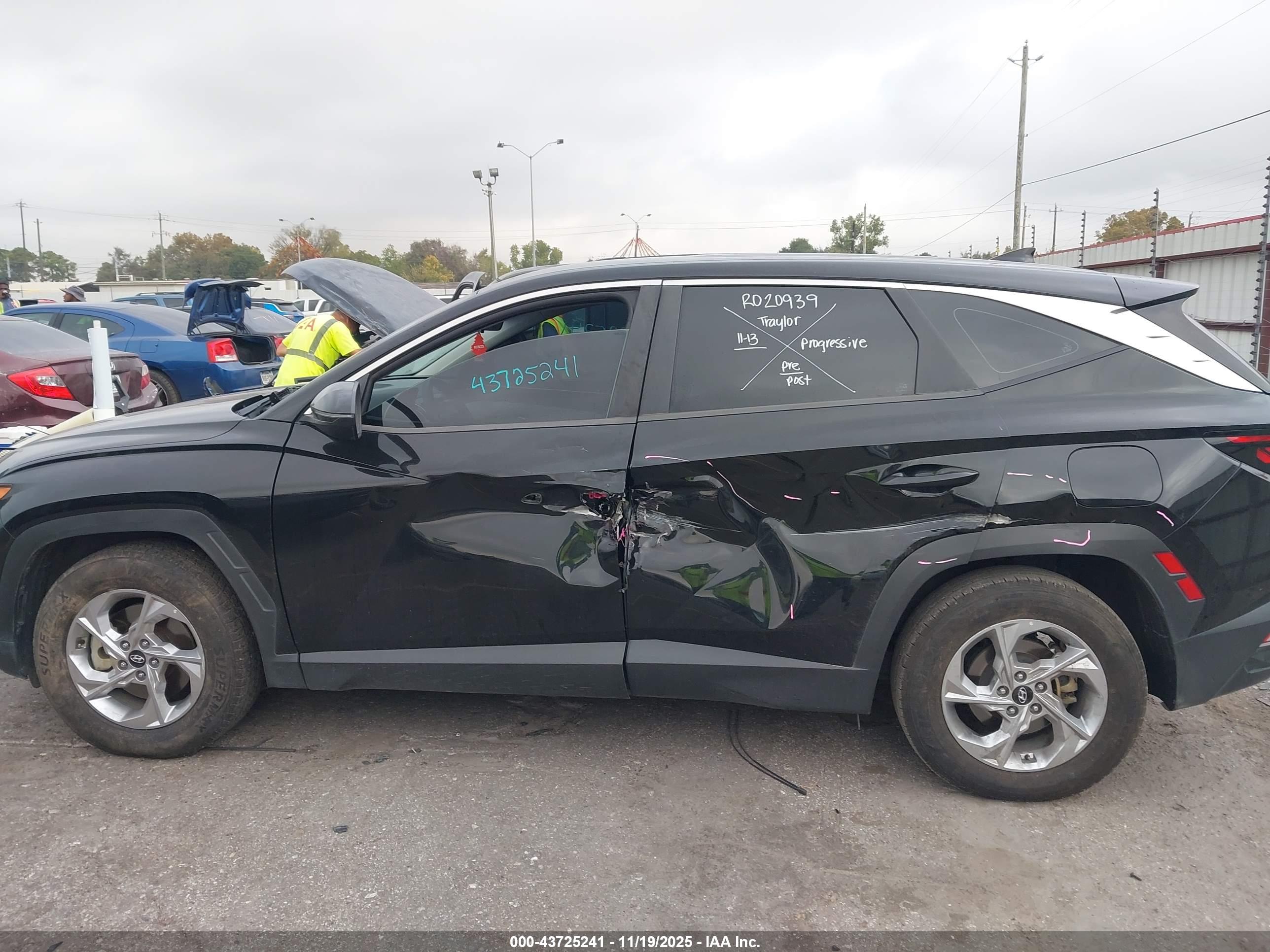HYUNDAI TUCSON image 6