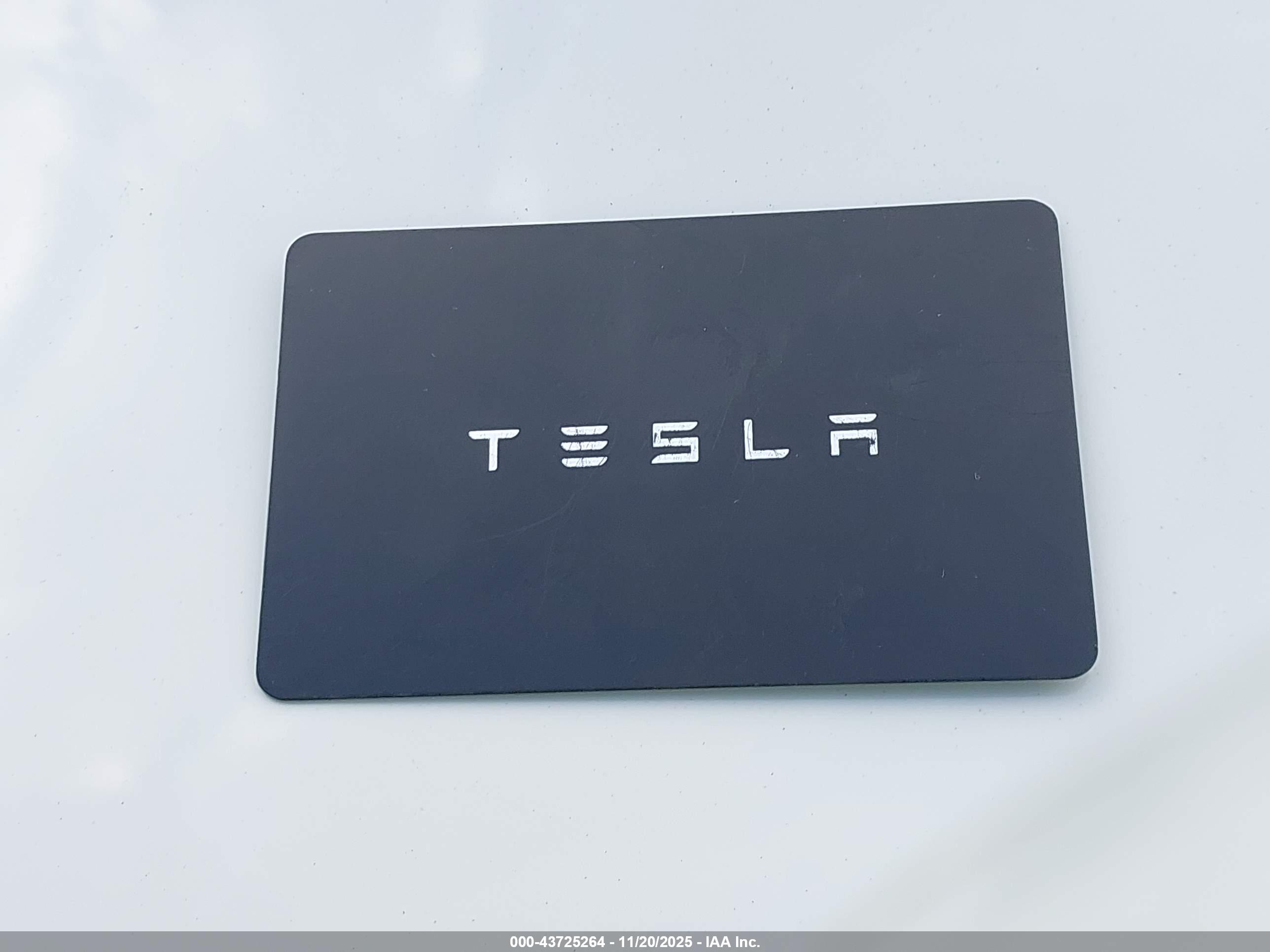 TESLA MODEL image 11