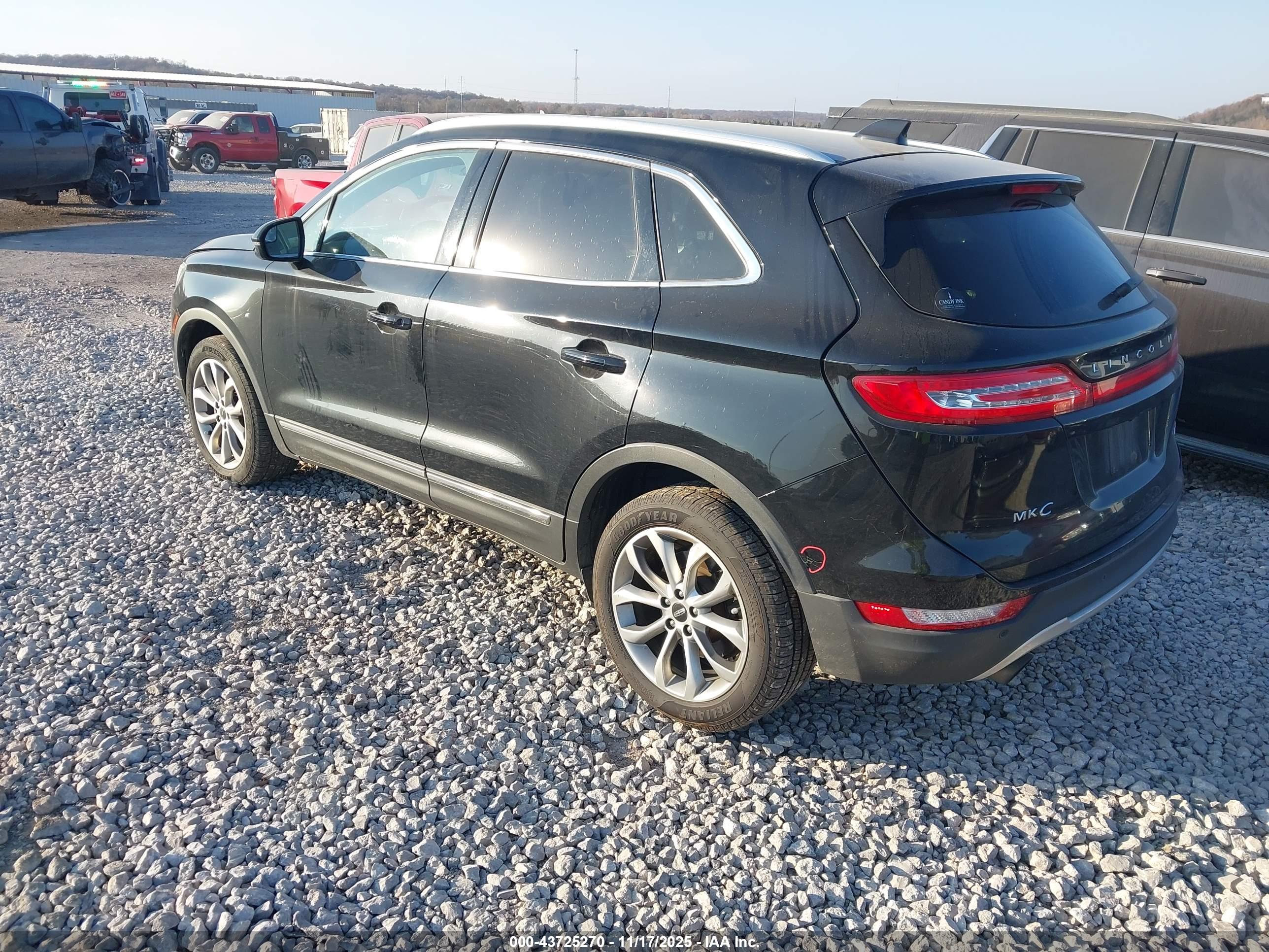 LINCOLN MKC image 3