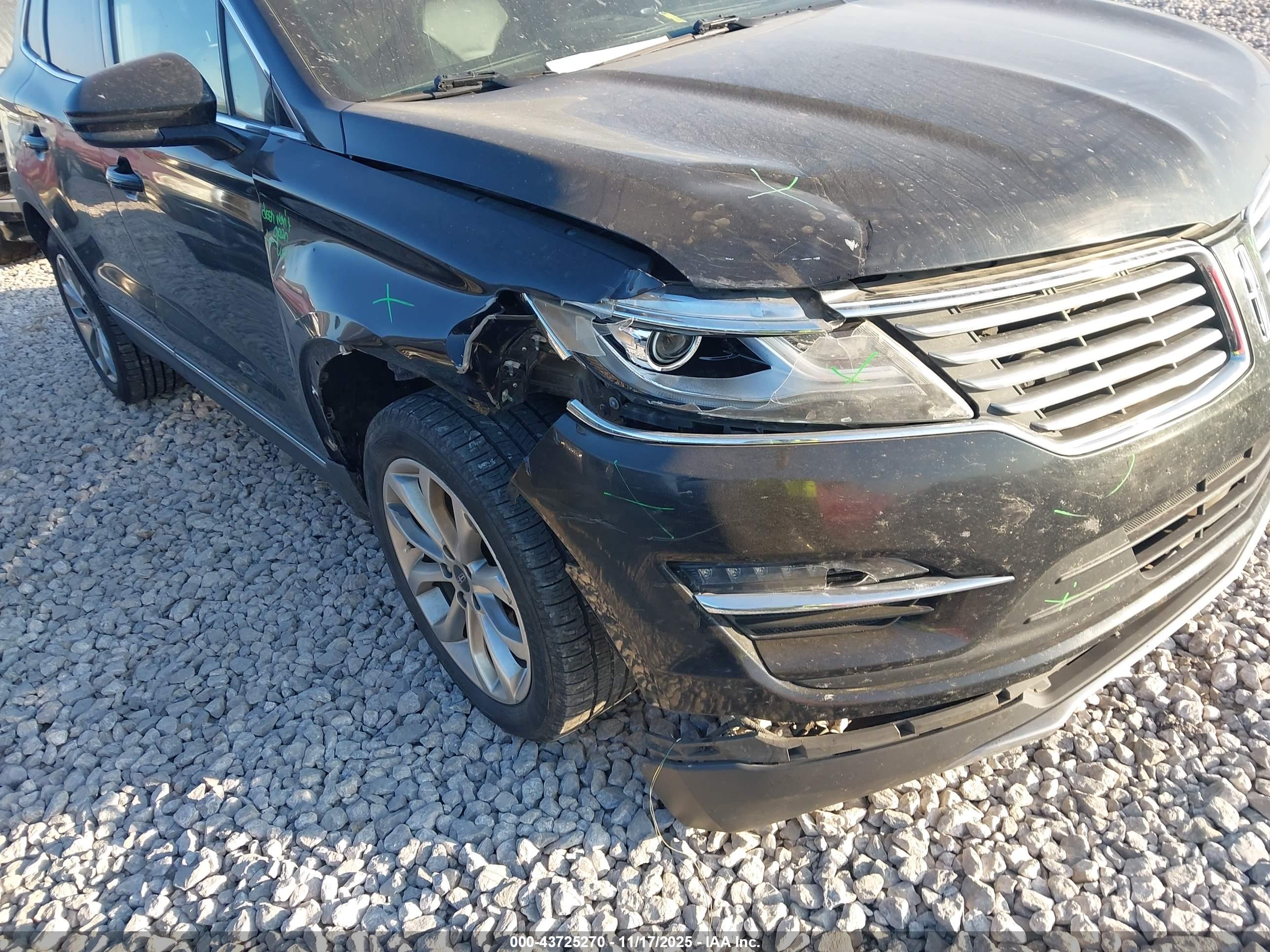 LINCOLN MKC image 6