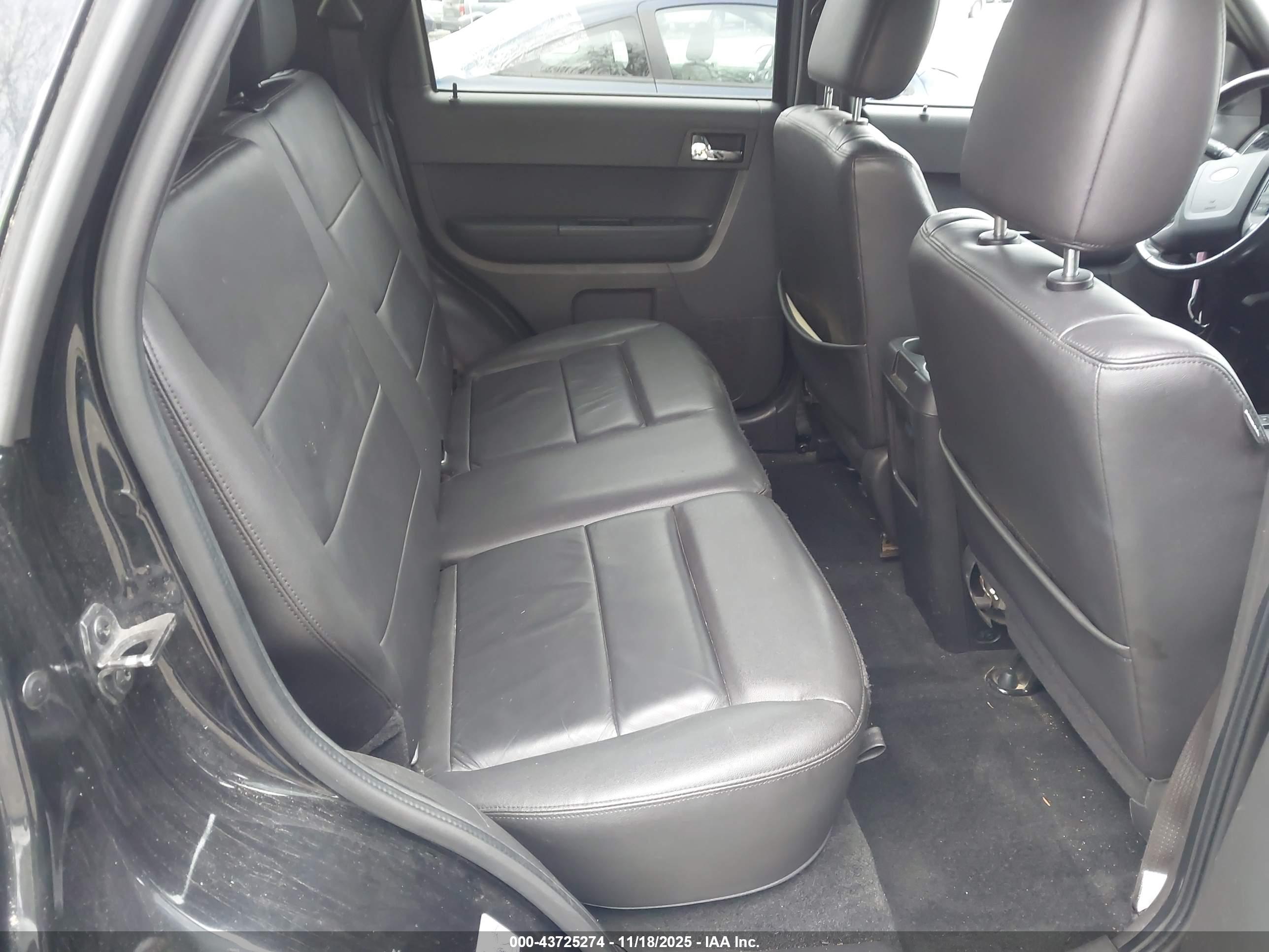 FORD ESCAPE image 8