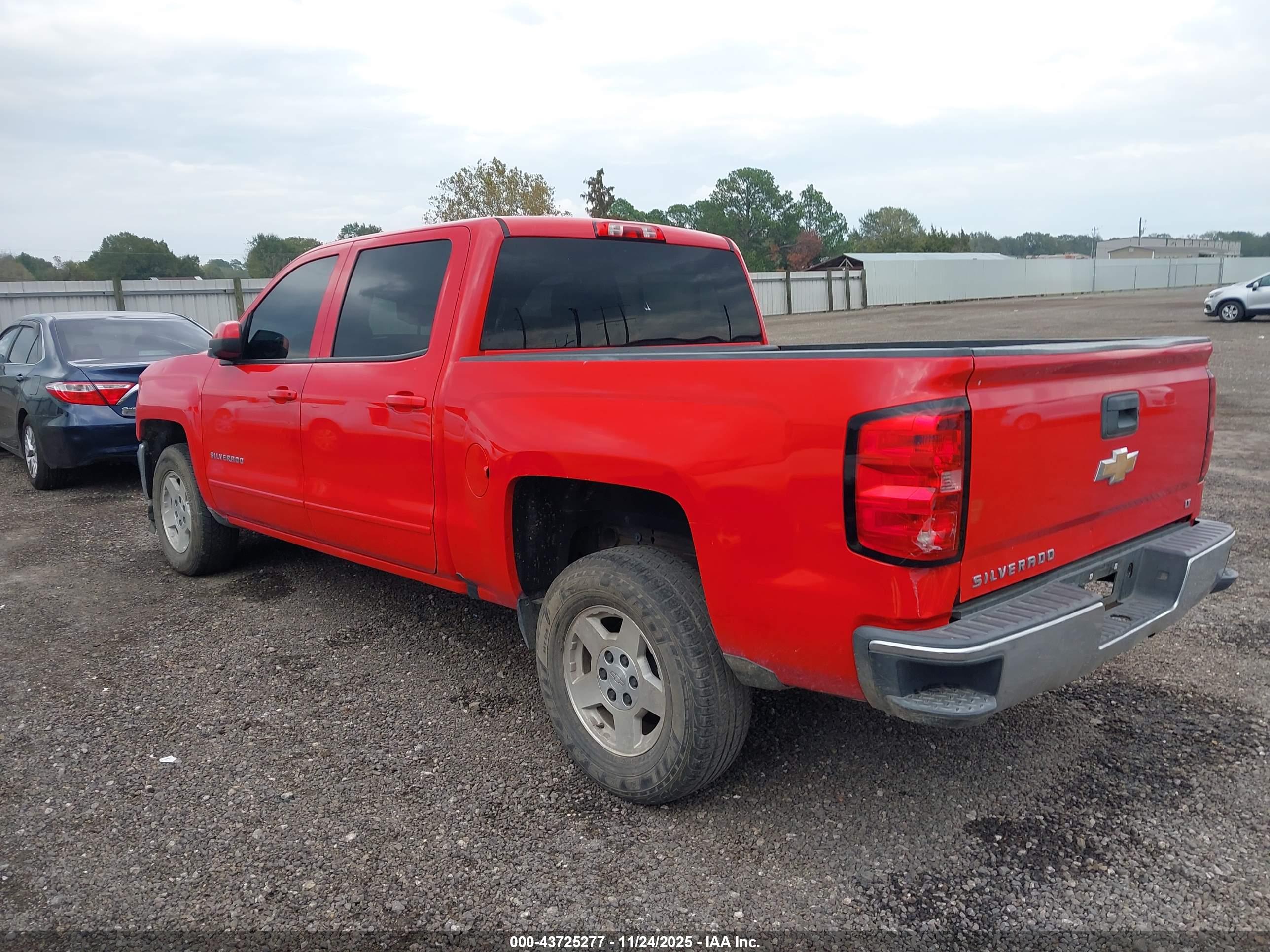 CHEVROLET SILVERADO image 3