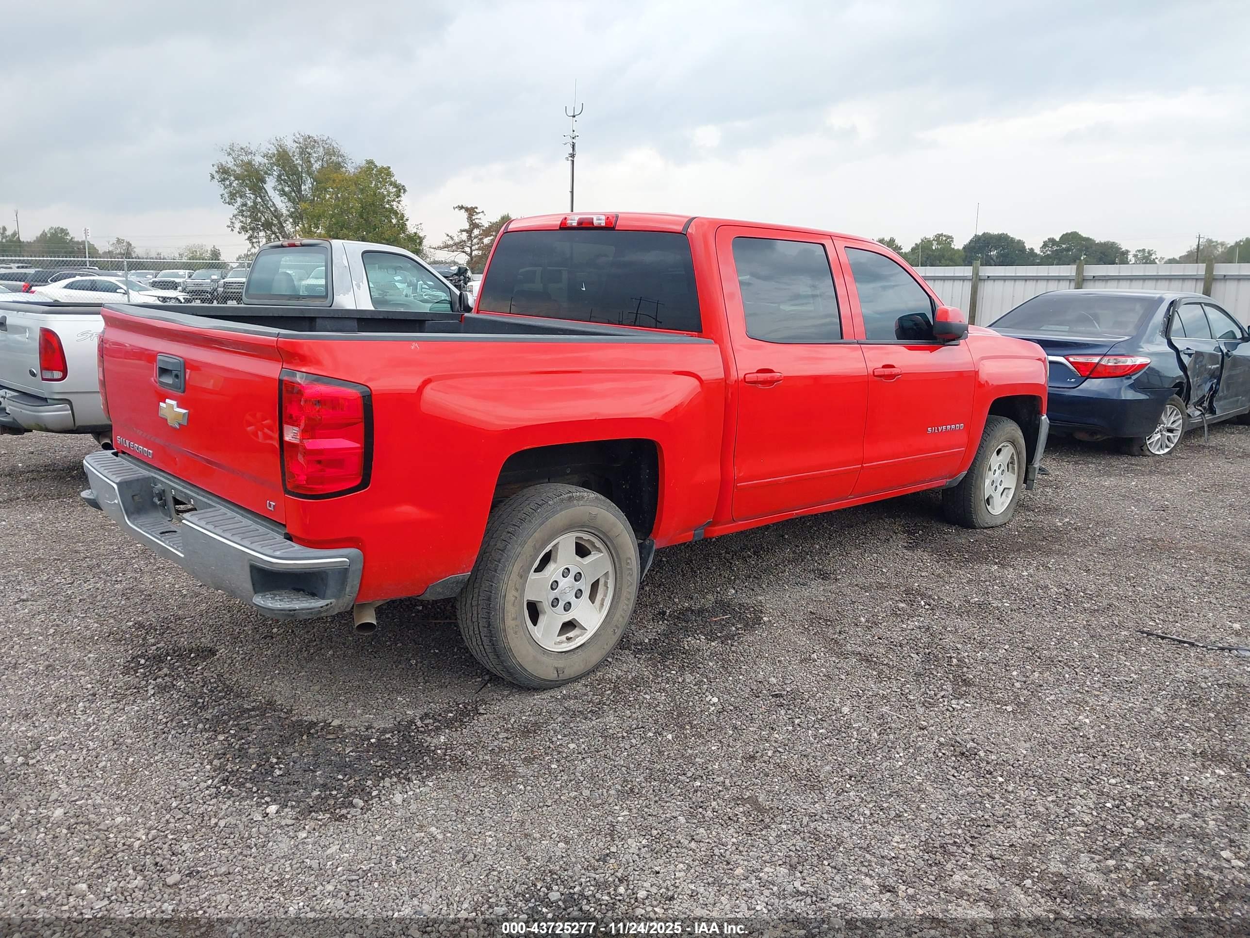 CHEVROLET SILVERADO image 4