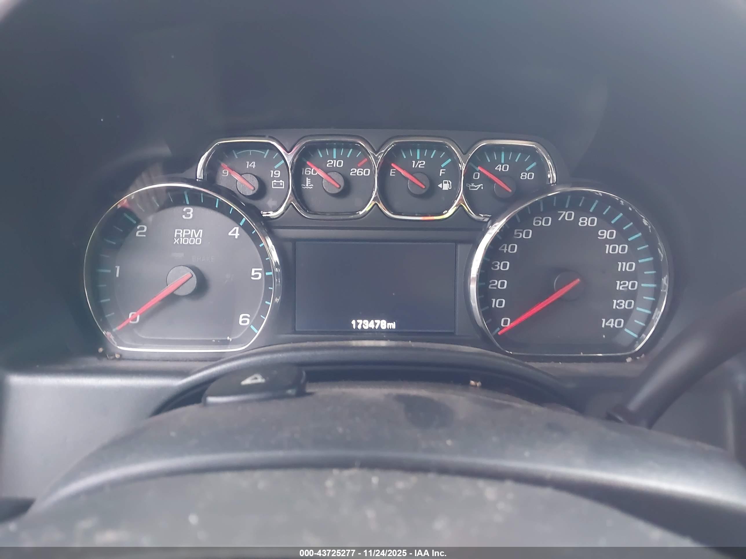 CHEVROLET SILVERADO image 7