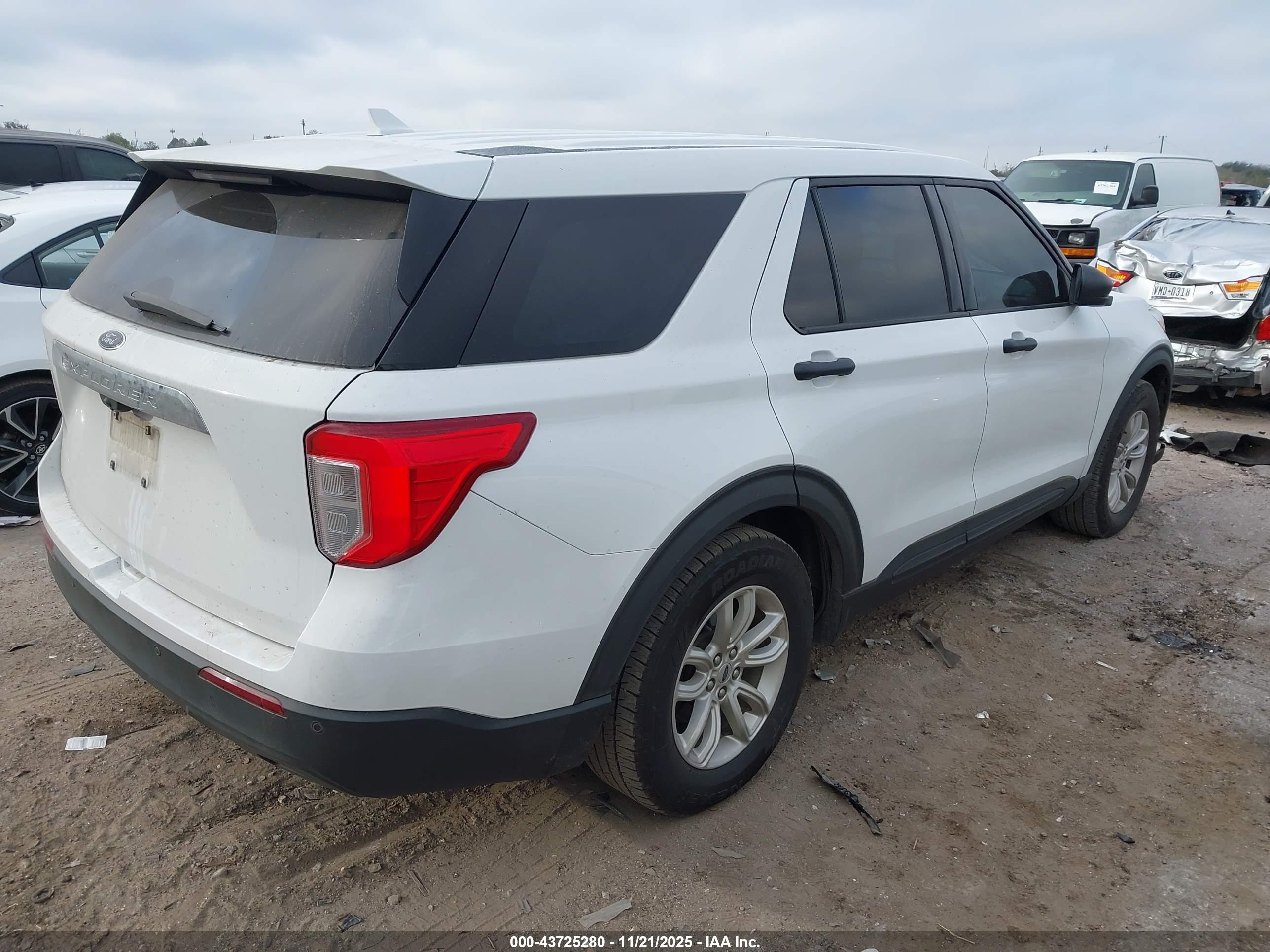 FORD EXPLORER image 4