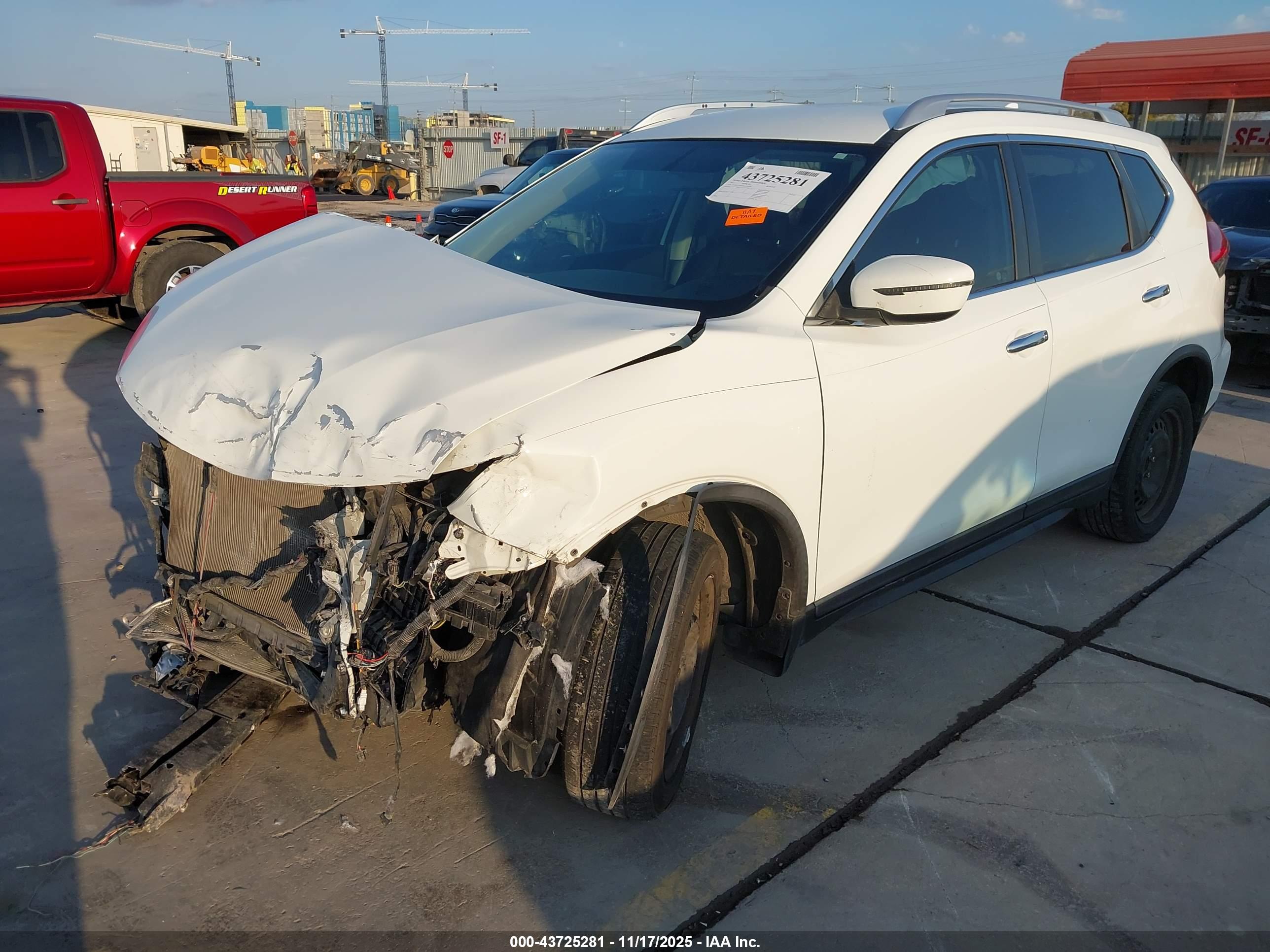 NISSAN ROGUE image 2