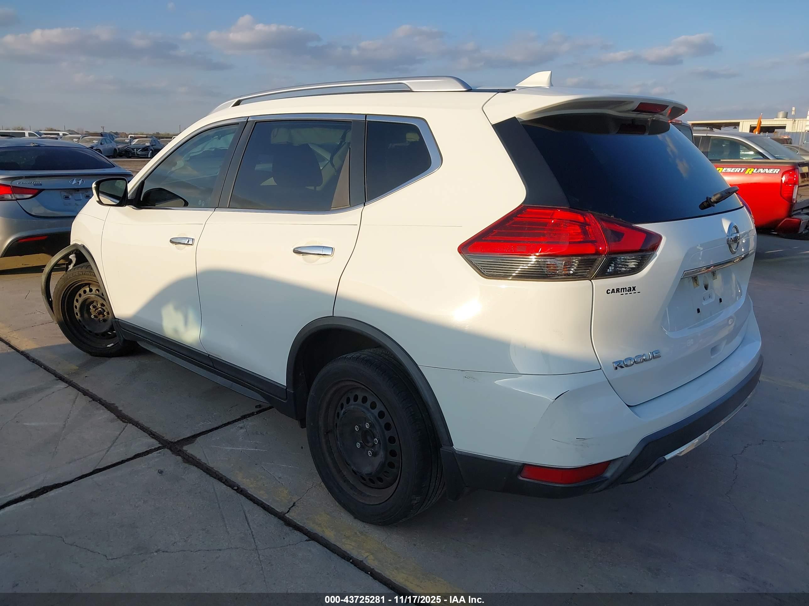 NISSAN ROGUE image 3