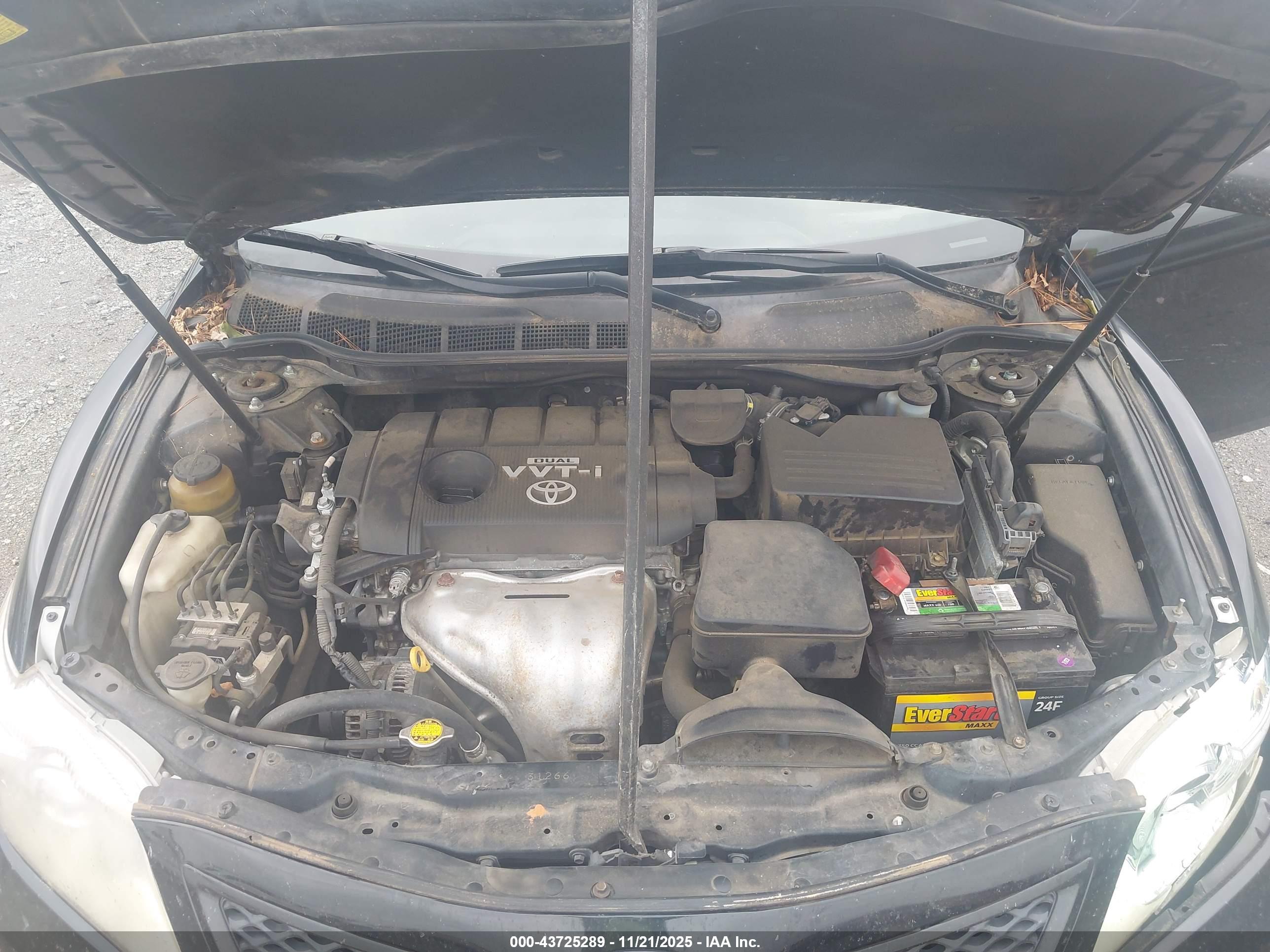 TOYOTA CAMRY image 10