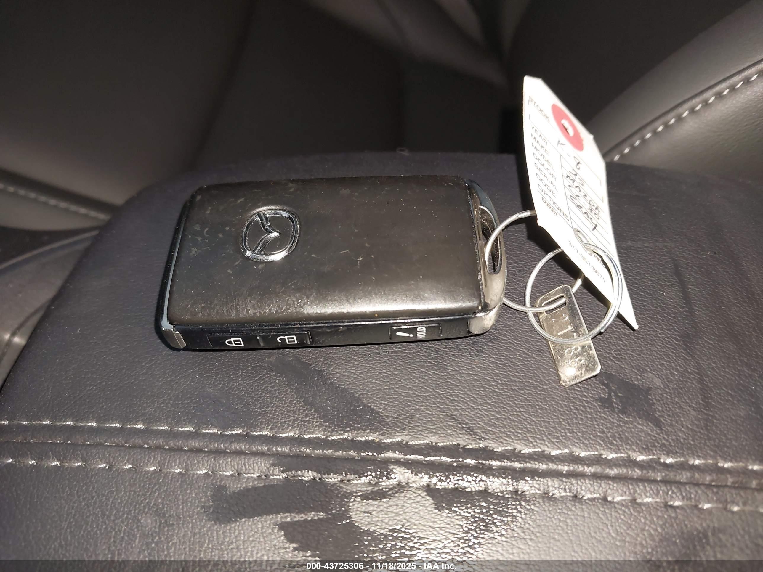 MAZDA CX-30 image 11