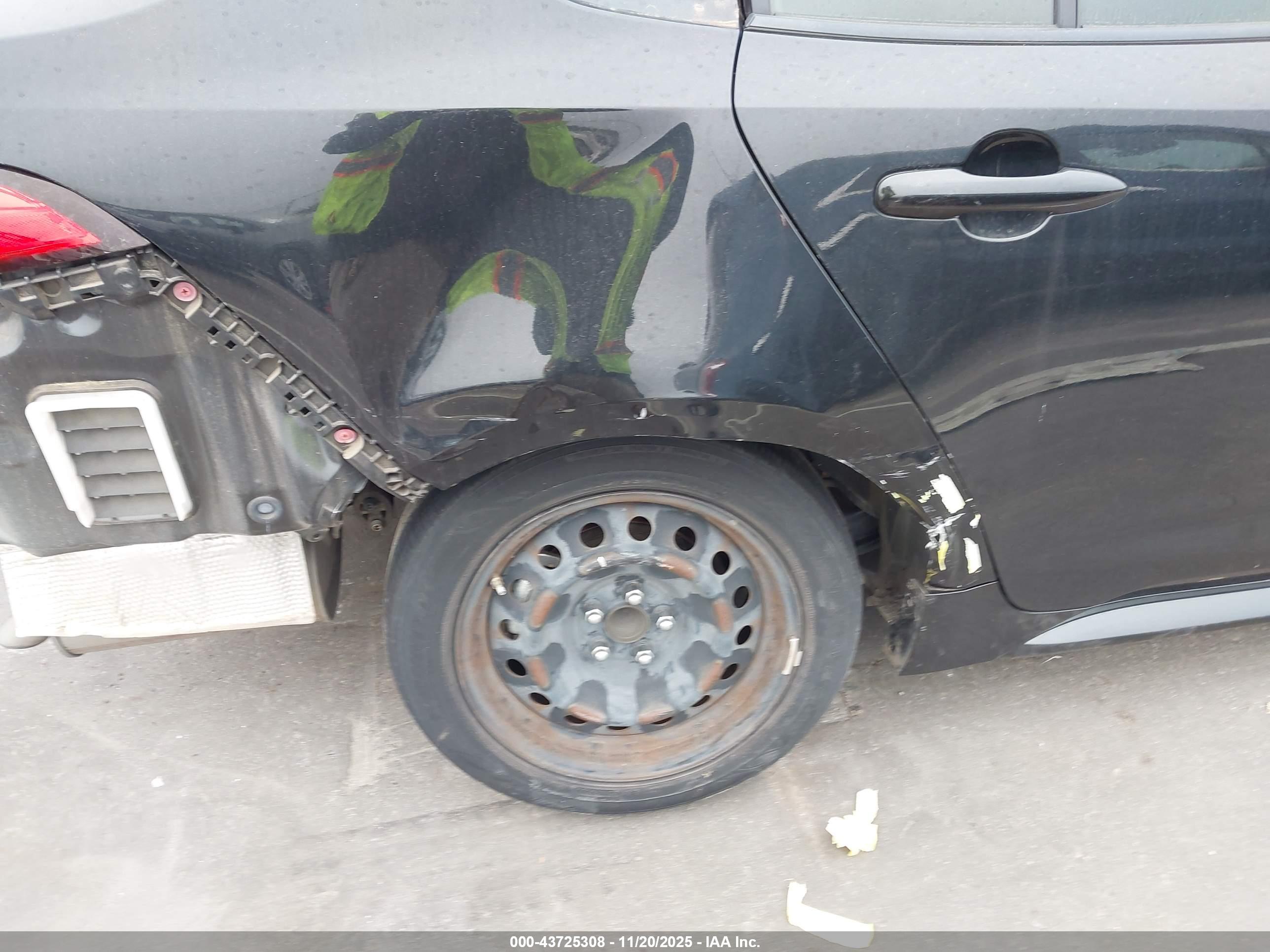 TOYOTA COROLLA image 6