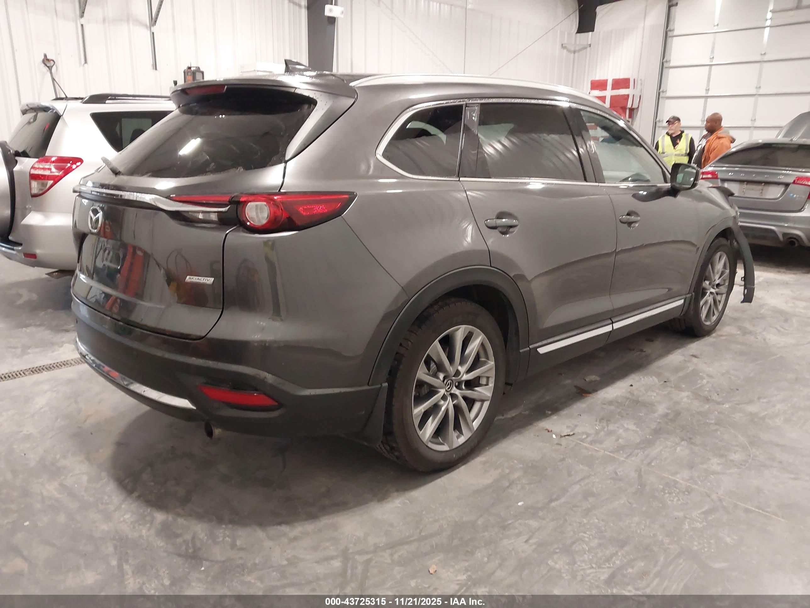 MAZDA CX-9 image 4