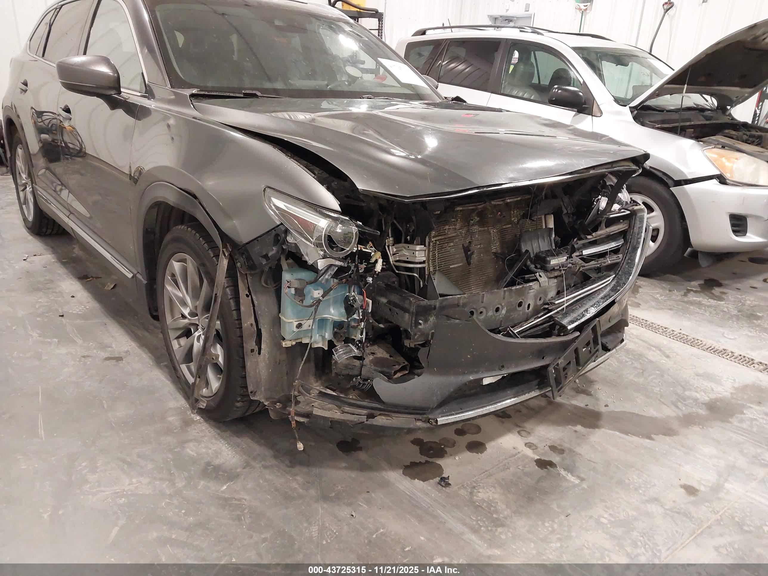 MAZDA CX-9 image 6