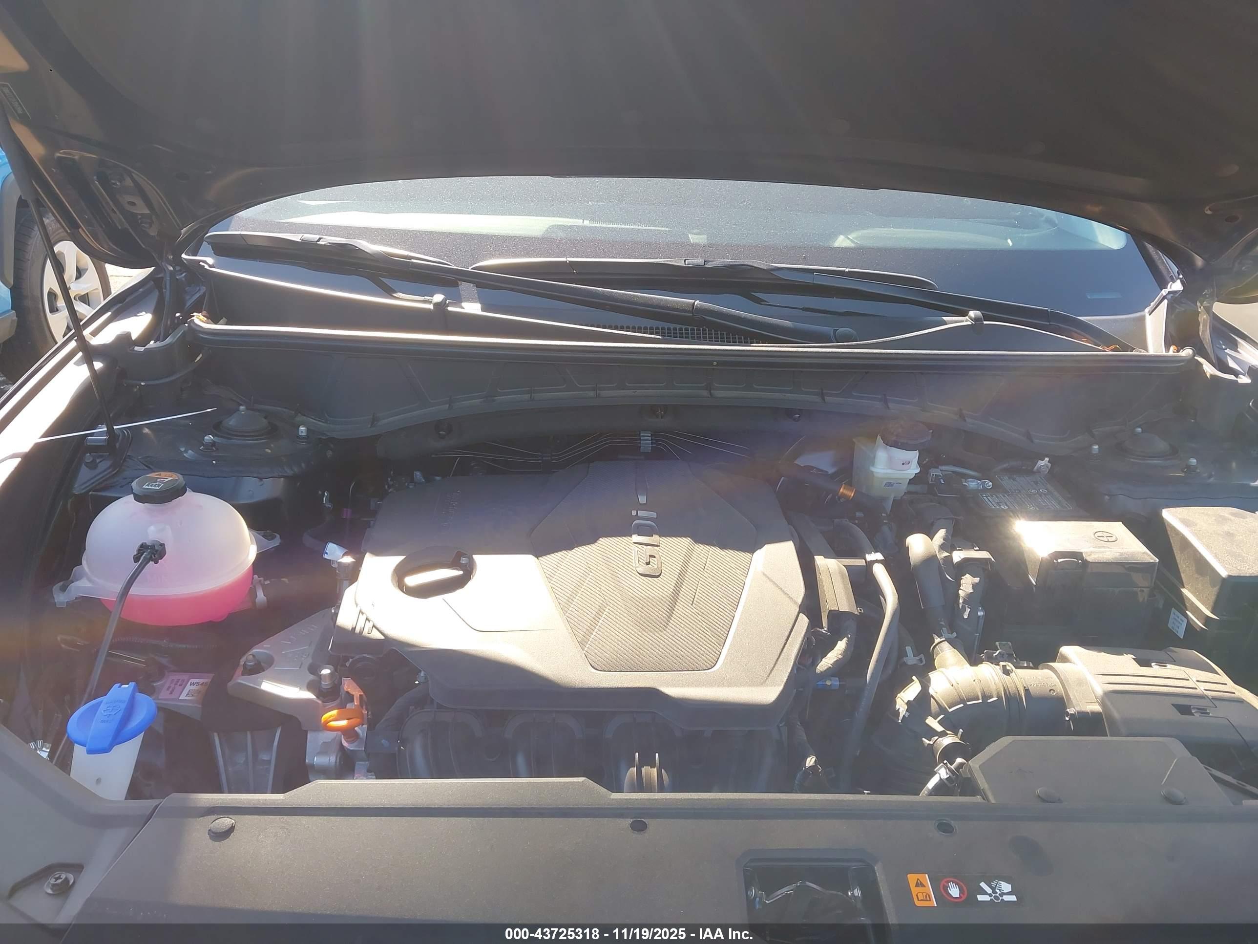 HYUNDAI TUCSON image 10