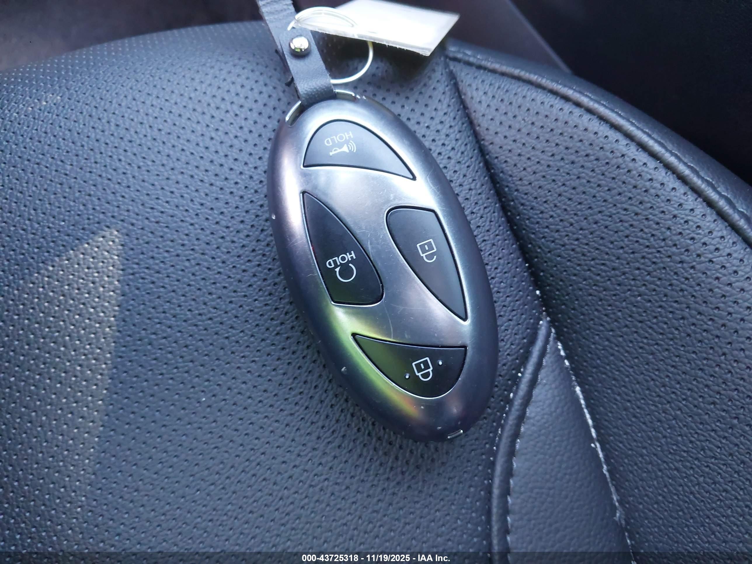 HYUNDAI TUCSON image 11