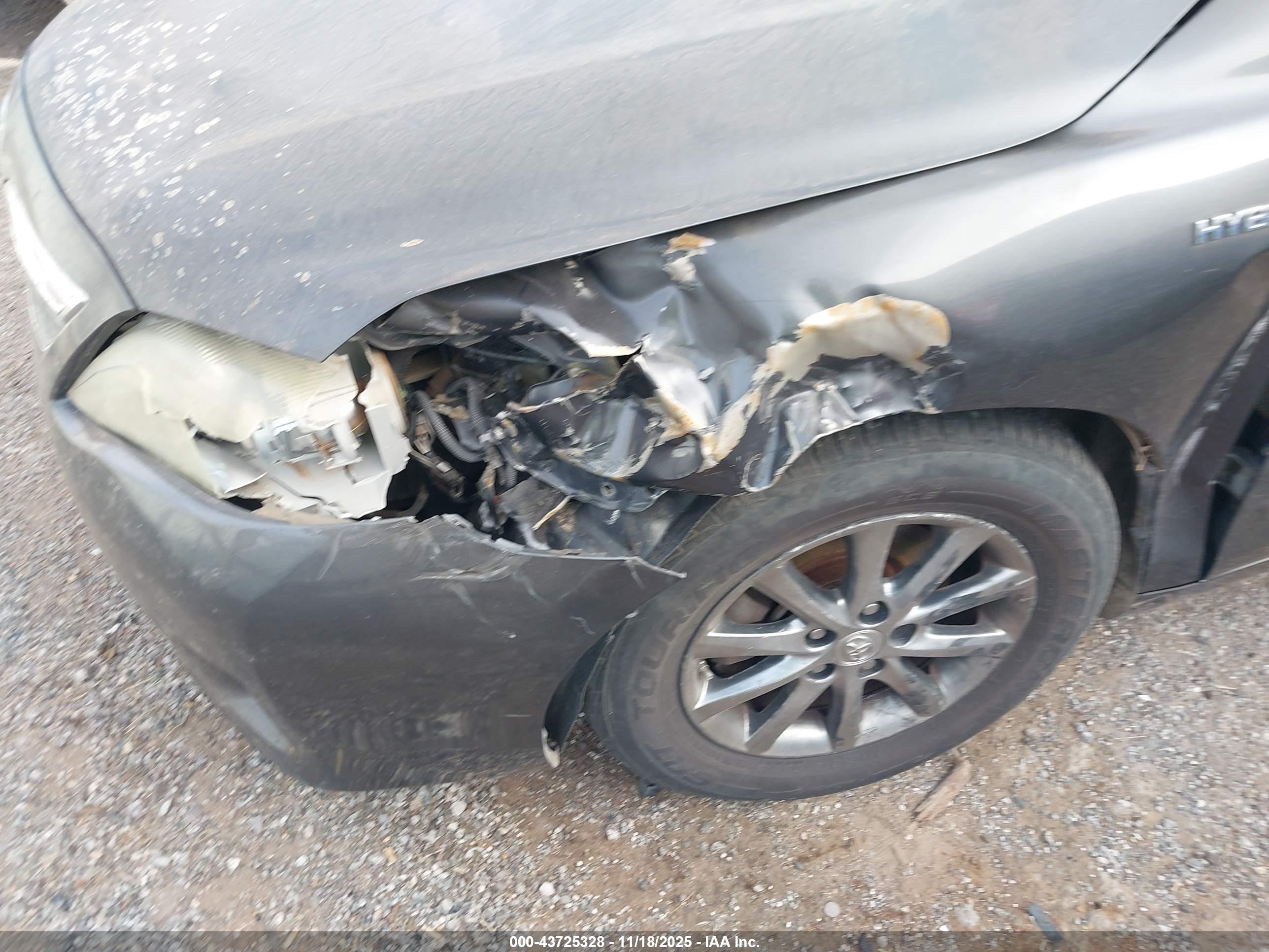 TOYOTA CAMRY image 6