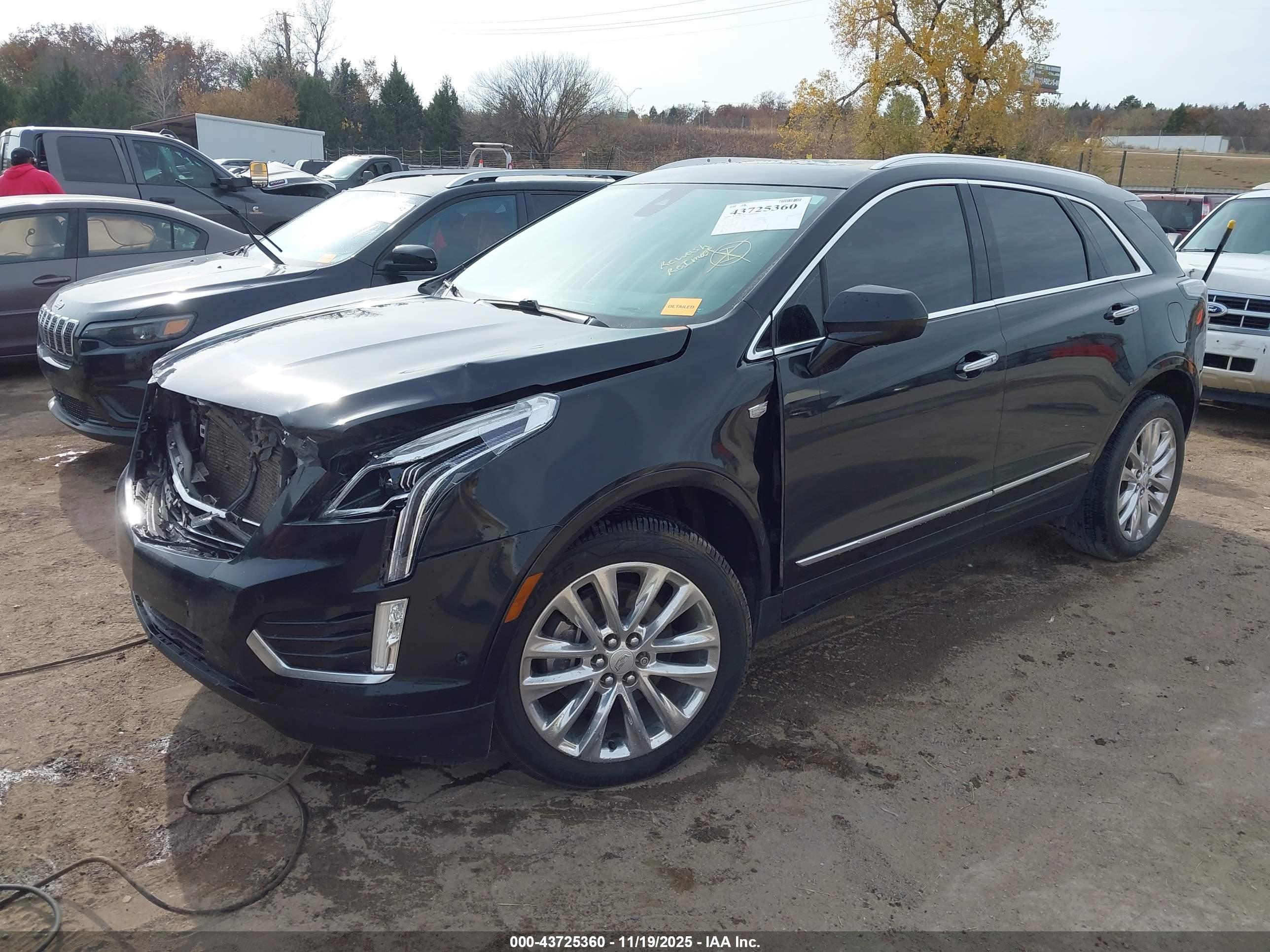 CADILLAC XT5 image 2
