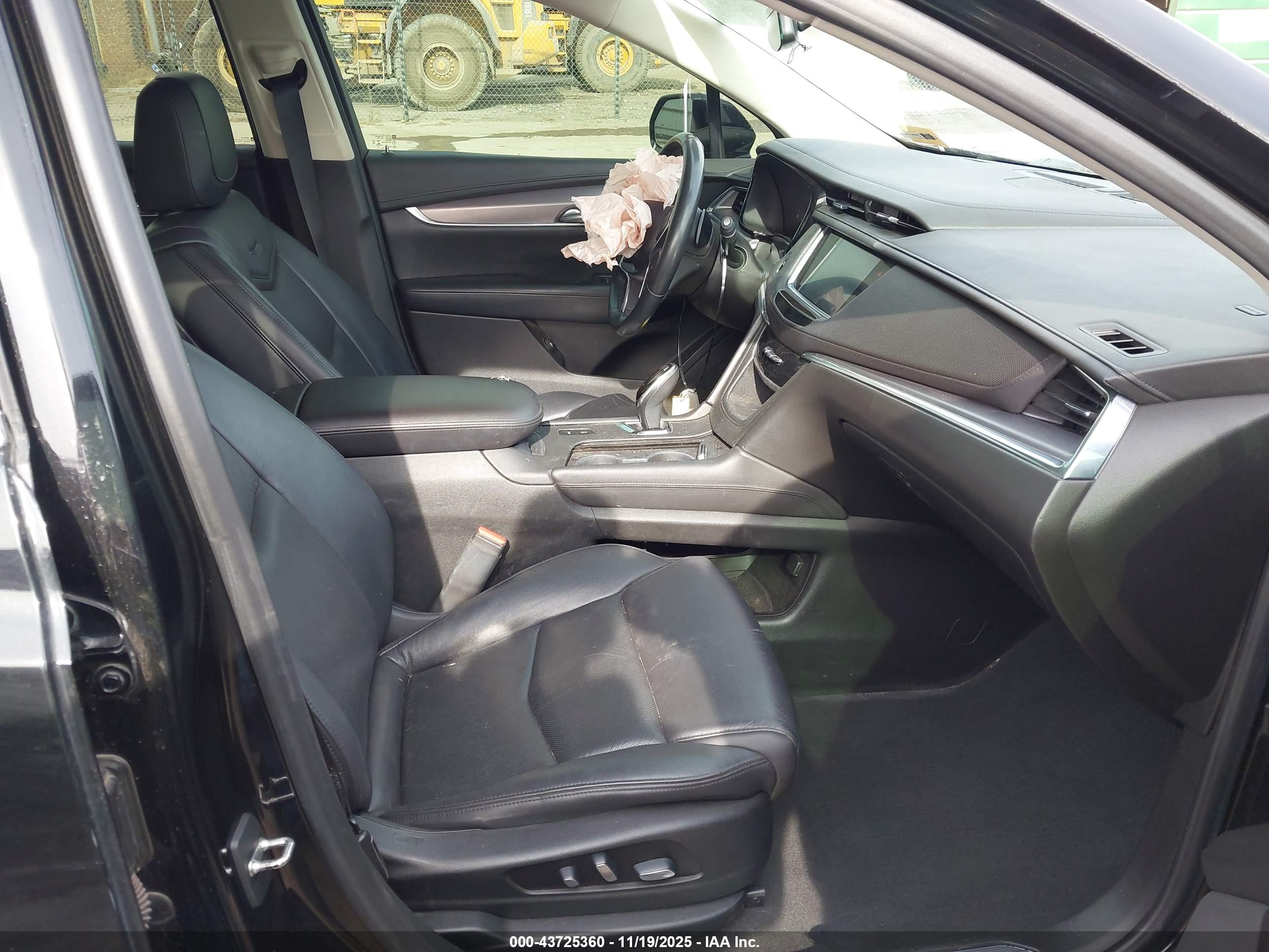 CADILLAC XT5 image 5