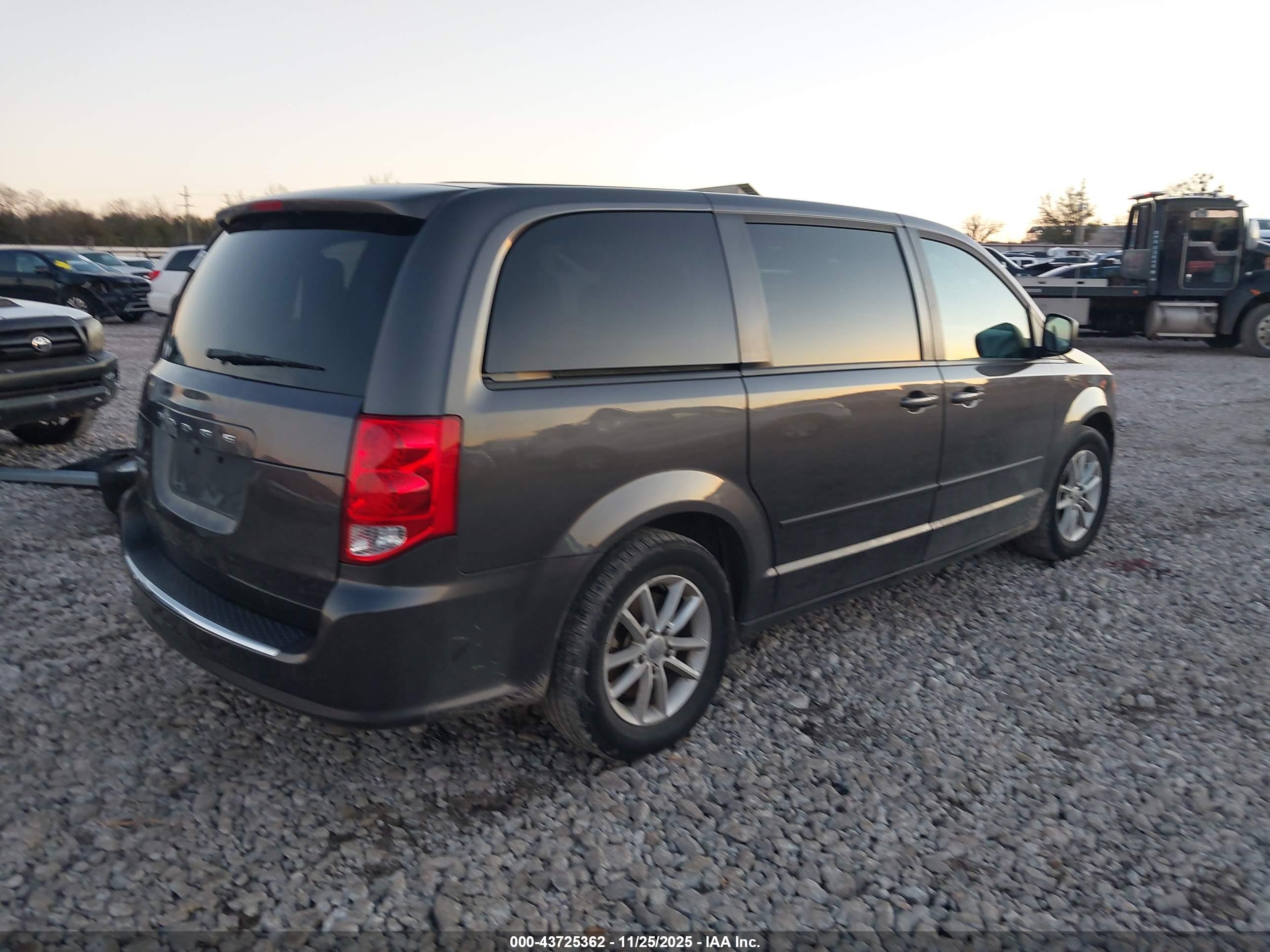 DODGE GRAND image 4