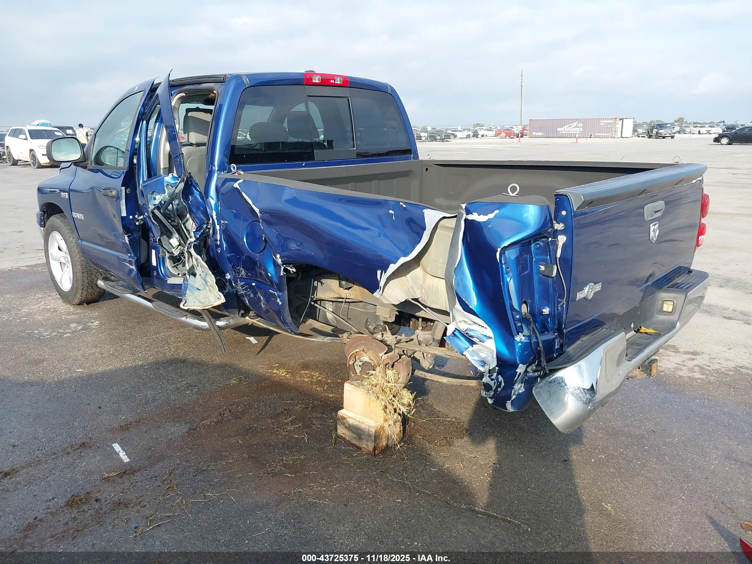 DODGE RAM image 3